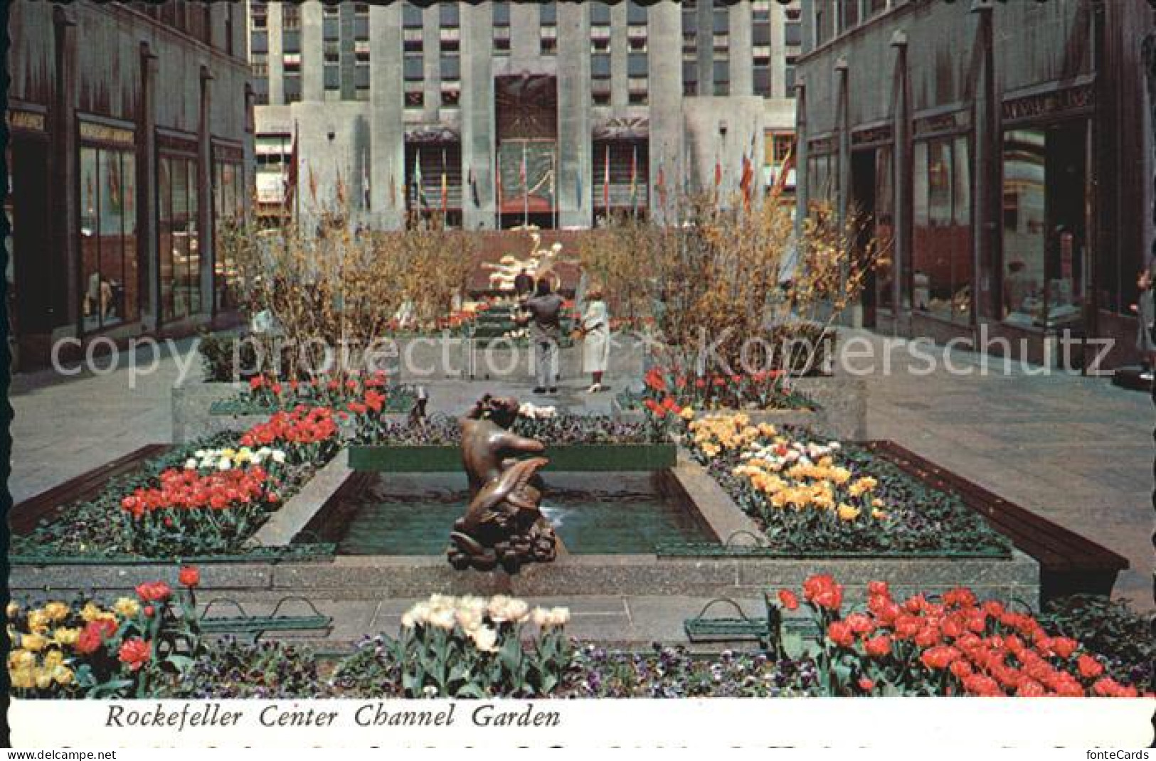 72556469 New_York_City Rockefeller Center Channel Garden - Autres & Non Classés