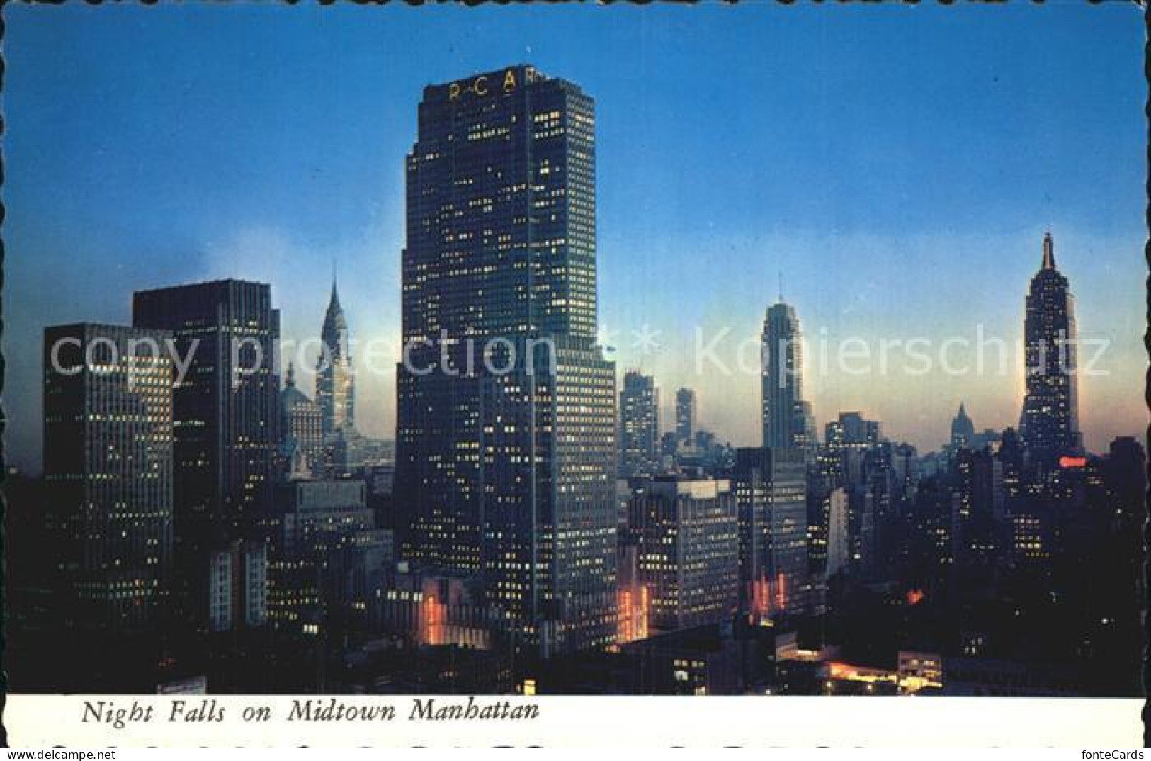 72556468 New_York_City Night Falls Manhattan - Andere & Zonder Classificatie