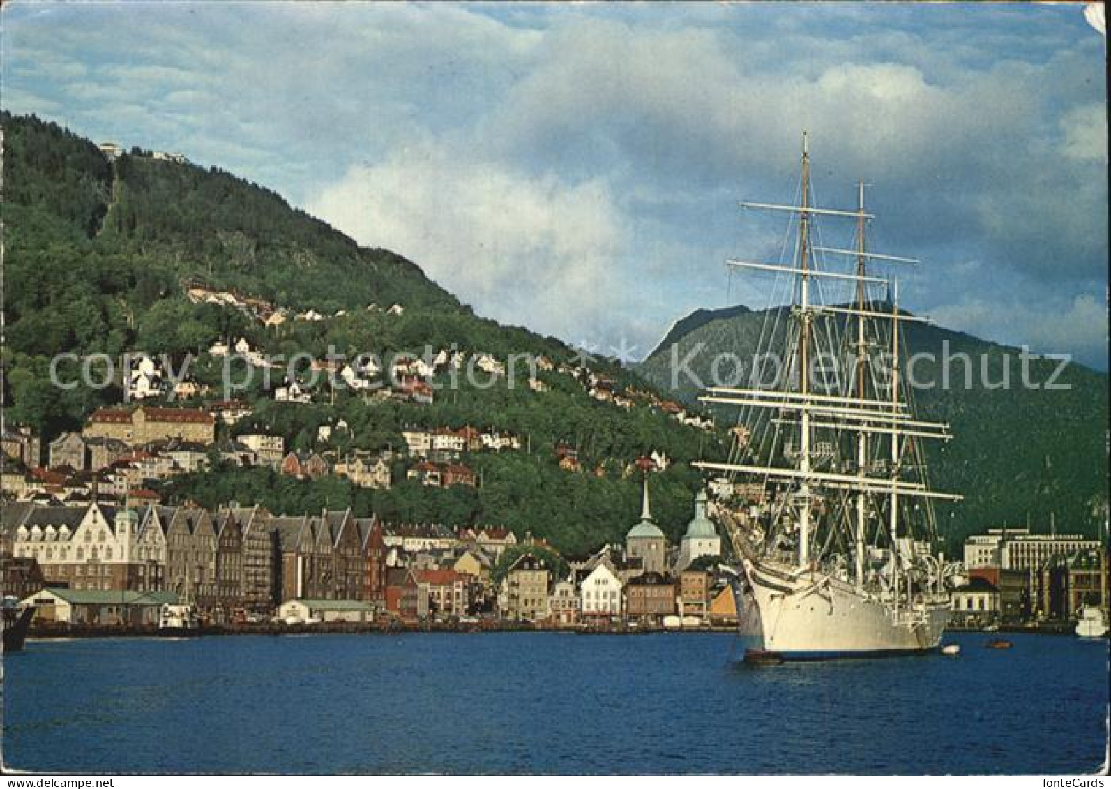 72543673 Bergen Norwegen Skoleskipet Statsrad Lehmkuhl Til Ankers I Vagen Norweg - Norwegen