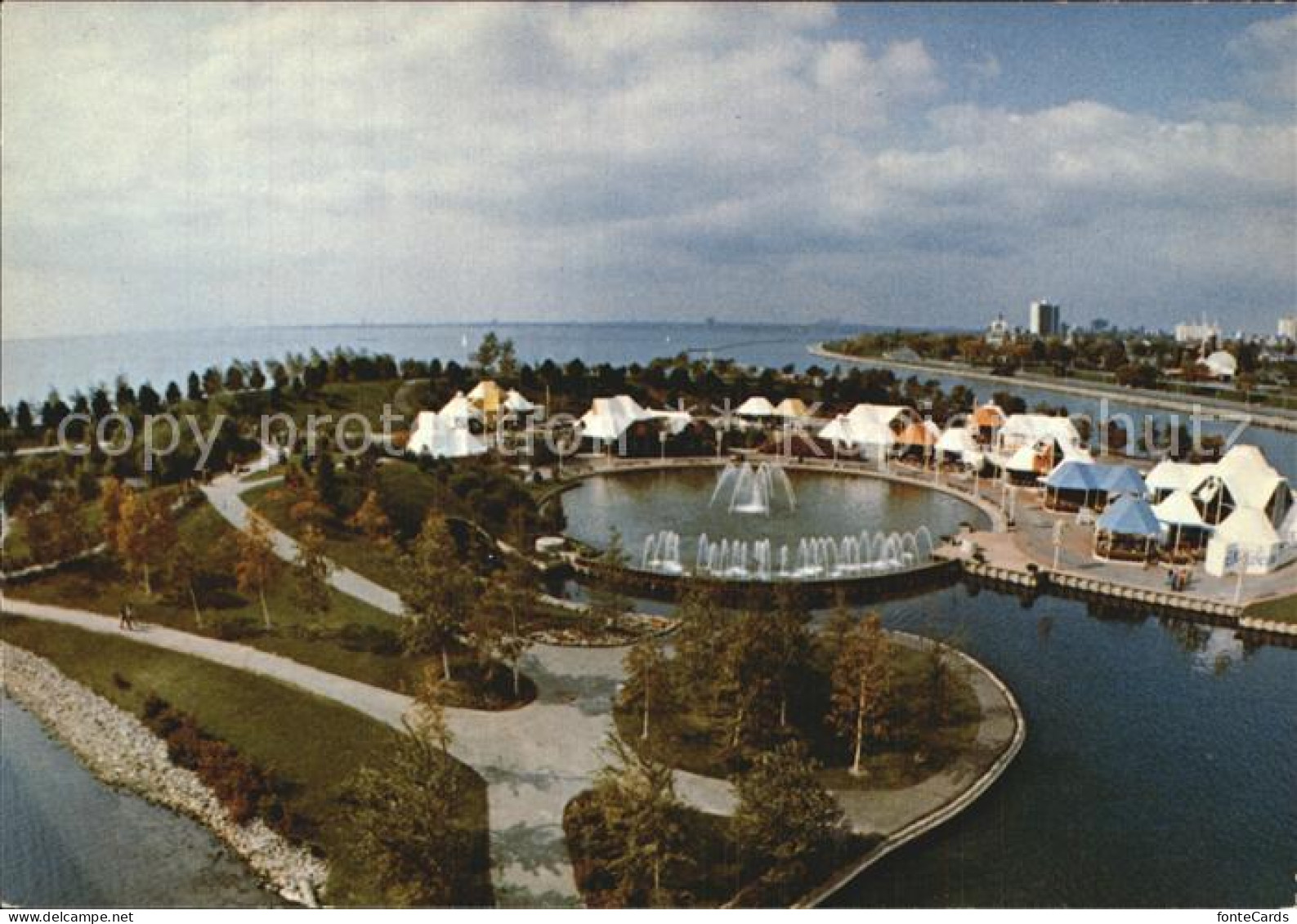 72537544 Toronto Canada Ontario Place The Reflecting Pool And Playing Fountains  - Non Classés