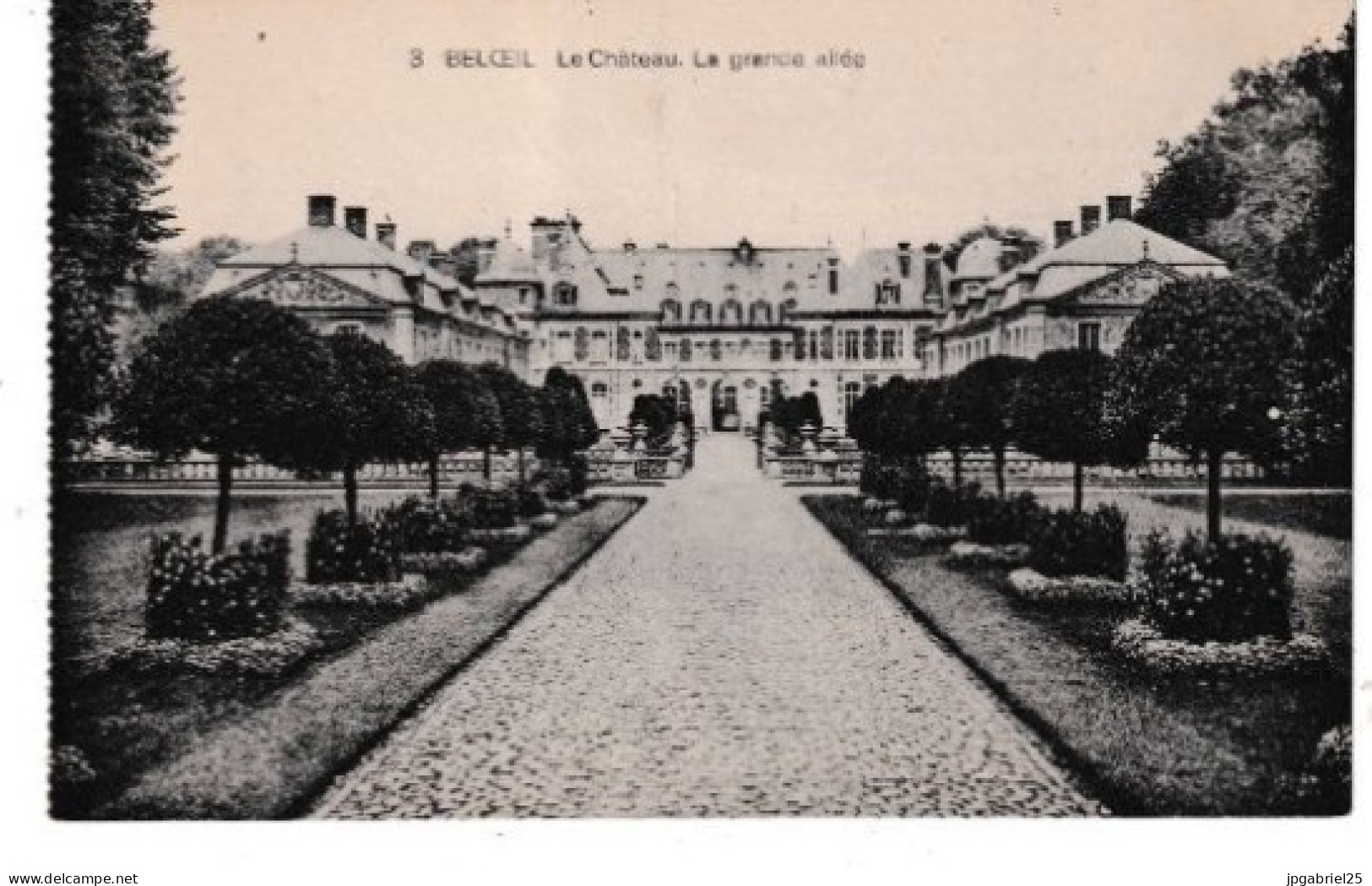 Beloeil Le Chateau La Grande Allee - Belöil