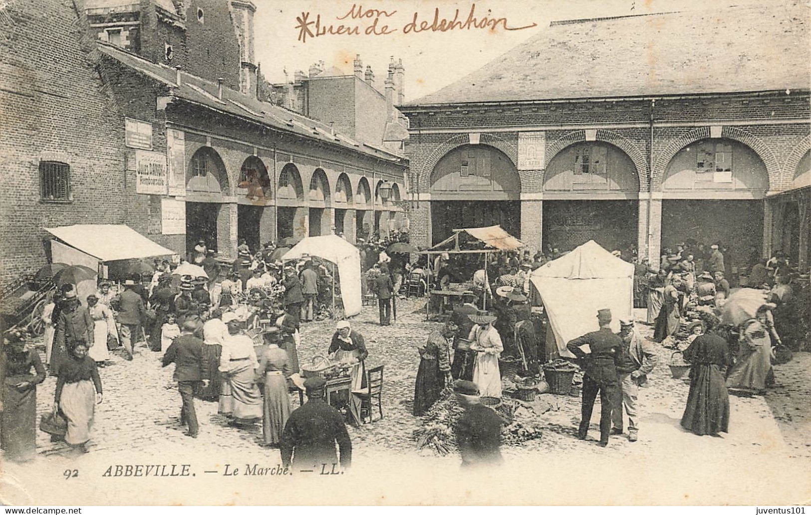 CPA Abbeville-Le Marché-92-Timbre     L2907 - Abbeville