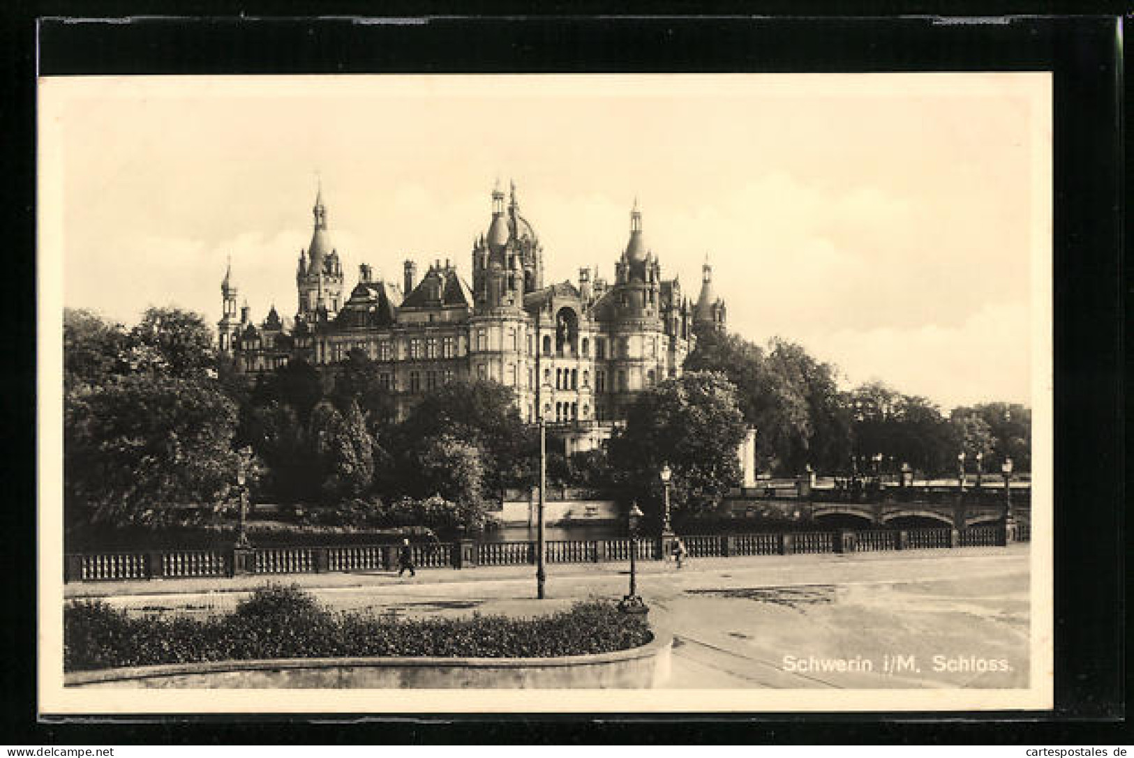 AK Schwerin I. M., Totalansicht Vom Schloss  - Schwerin