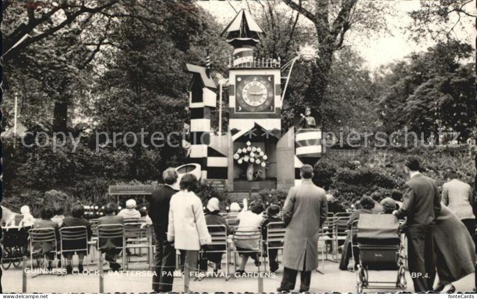 72518627 London Guinness Clock Battersea Park Festival Gardens - Sonstige & Ohne Zuordnung