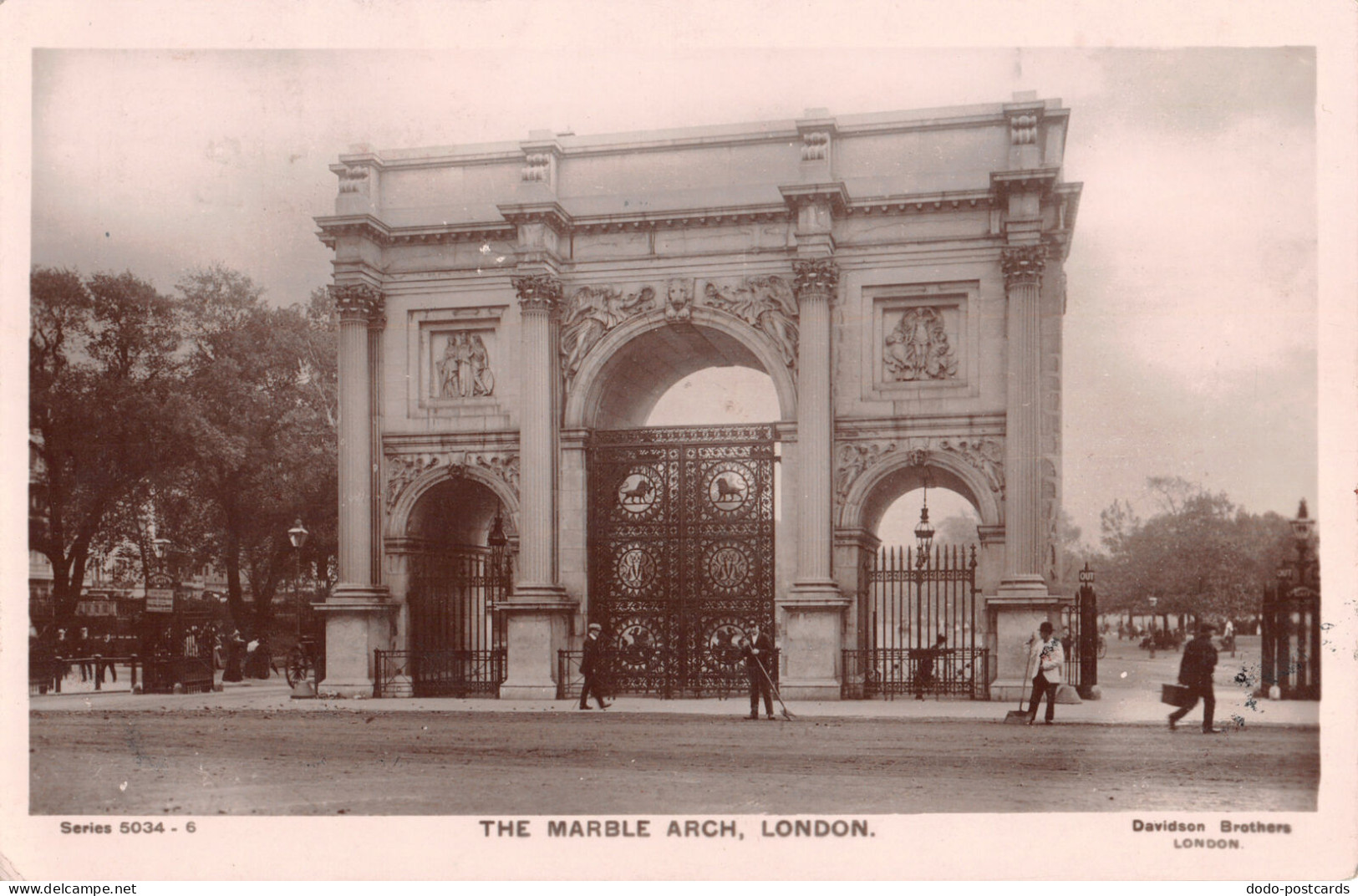 R296608 Series 5034 6. The Marble Arch. London. Davidson Brothers. Real Photogra - Autres & Non Classés