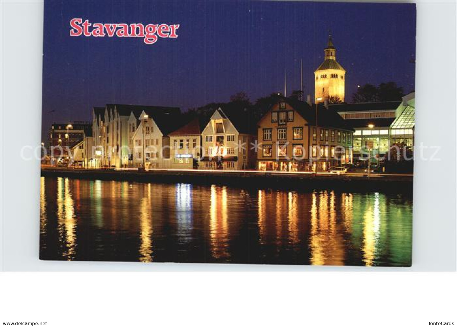 72484550 Stavanger Ansicht Vom Wasser Aus Uferstrasse Kirche Nachtaufnahme Stava - Norwegen