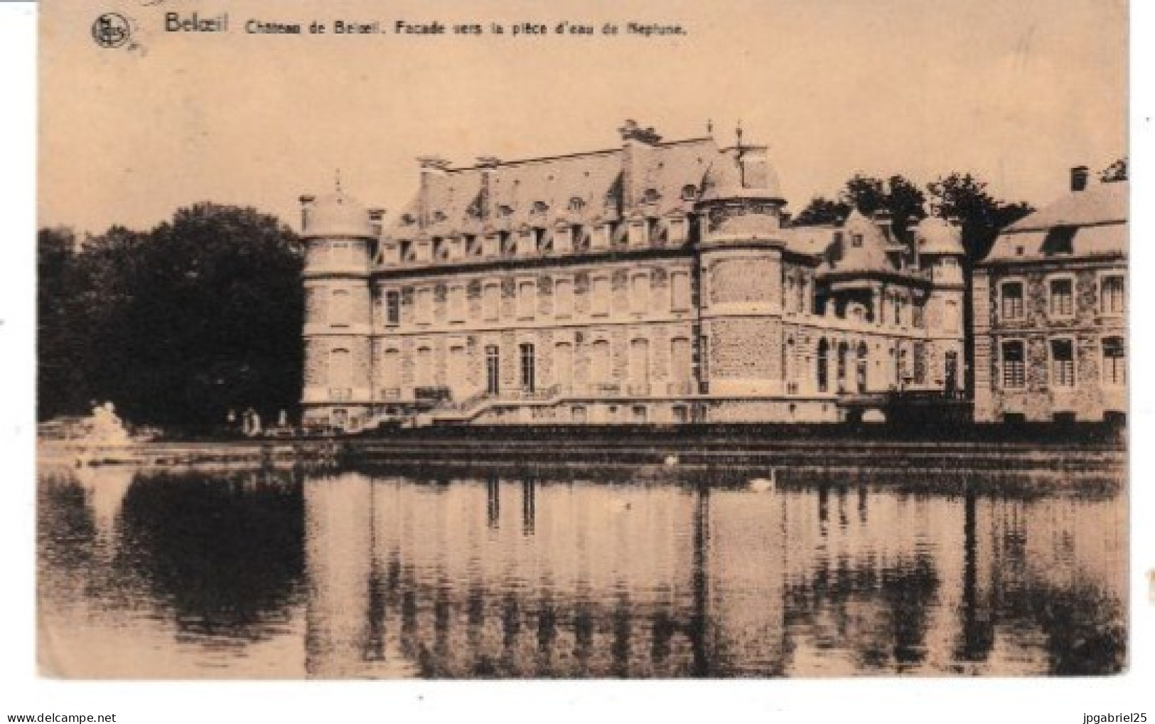 Beloeil  Chateau Facade Vers La Piece D Eau De Neptune - Belöil