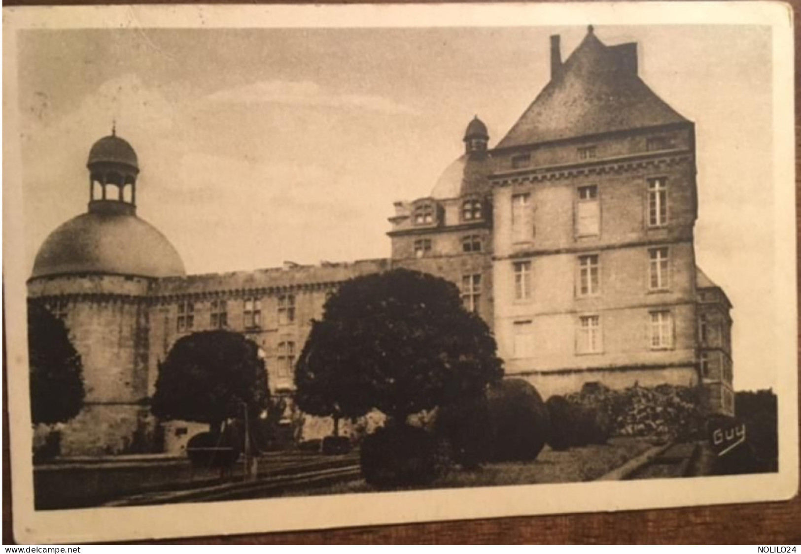 Cpa 24 Dordogne Hautefort Le Château Vu Du Parc, éd Guy (Guionie), écrite En 1935 - Hautefort