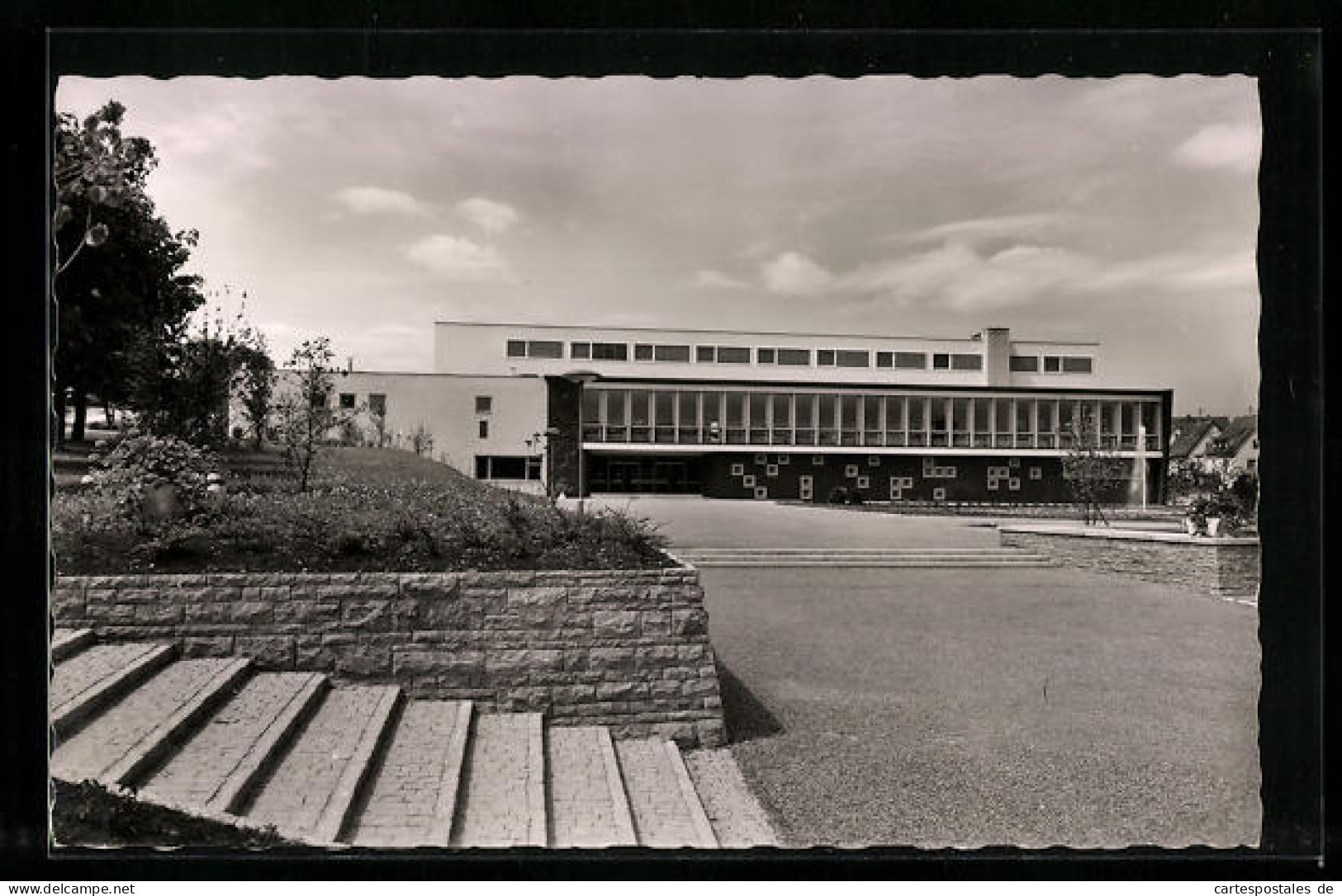 AK Aalen In Württbg., Vor Der Stadthalle  - Aalen