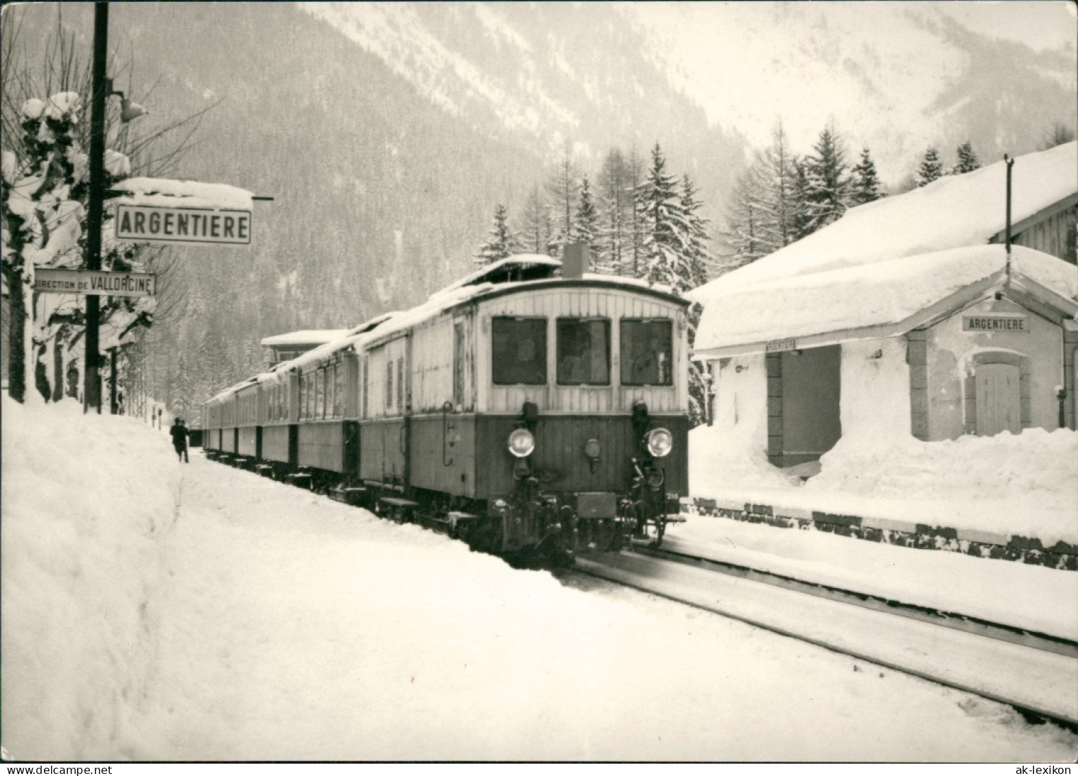 Ansichtskarte  Verkehr & Eisenbahn: Zug Halt Bahnhof In Argentière 1996 - Trenes