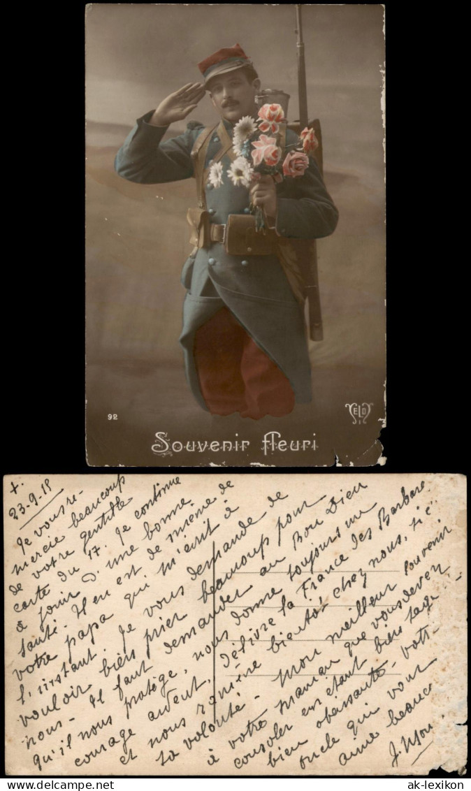 .Frankreich Patriotika France Soldat Mit Blumen Fleurs Militaria 1914 - Altri & Non Classificati