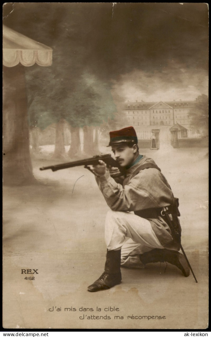 CPA .Frankreich Patriotika France Soldat Mit Gewehr Fotokunst 1916 - Otros & Sin Clasificación