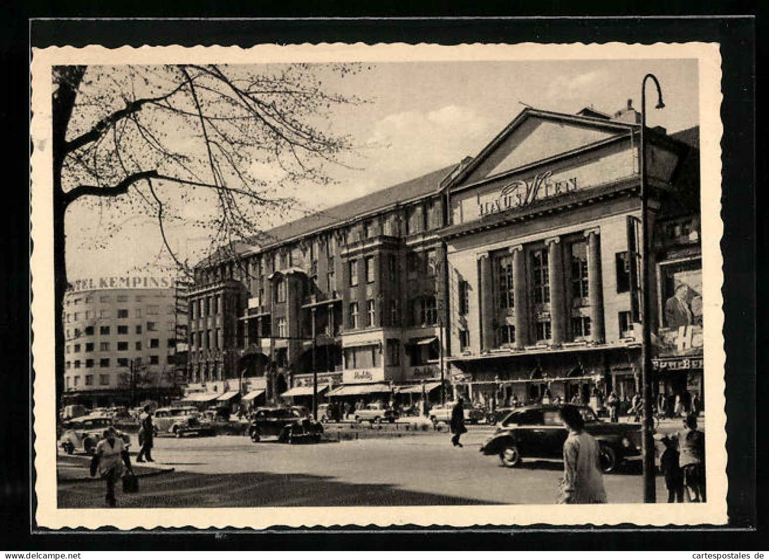 AK Berlin-Charlottenburg, Kurfürstendamm, Vor Dem Haus Wien  - Charlottenburg