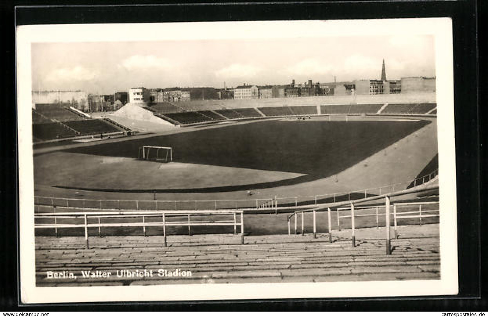 AK Berlin, Walter Ulbricht Stadion, Chausseestrasse  - Autres & Non Classés