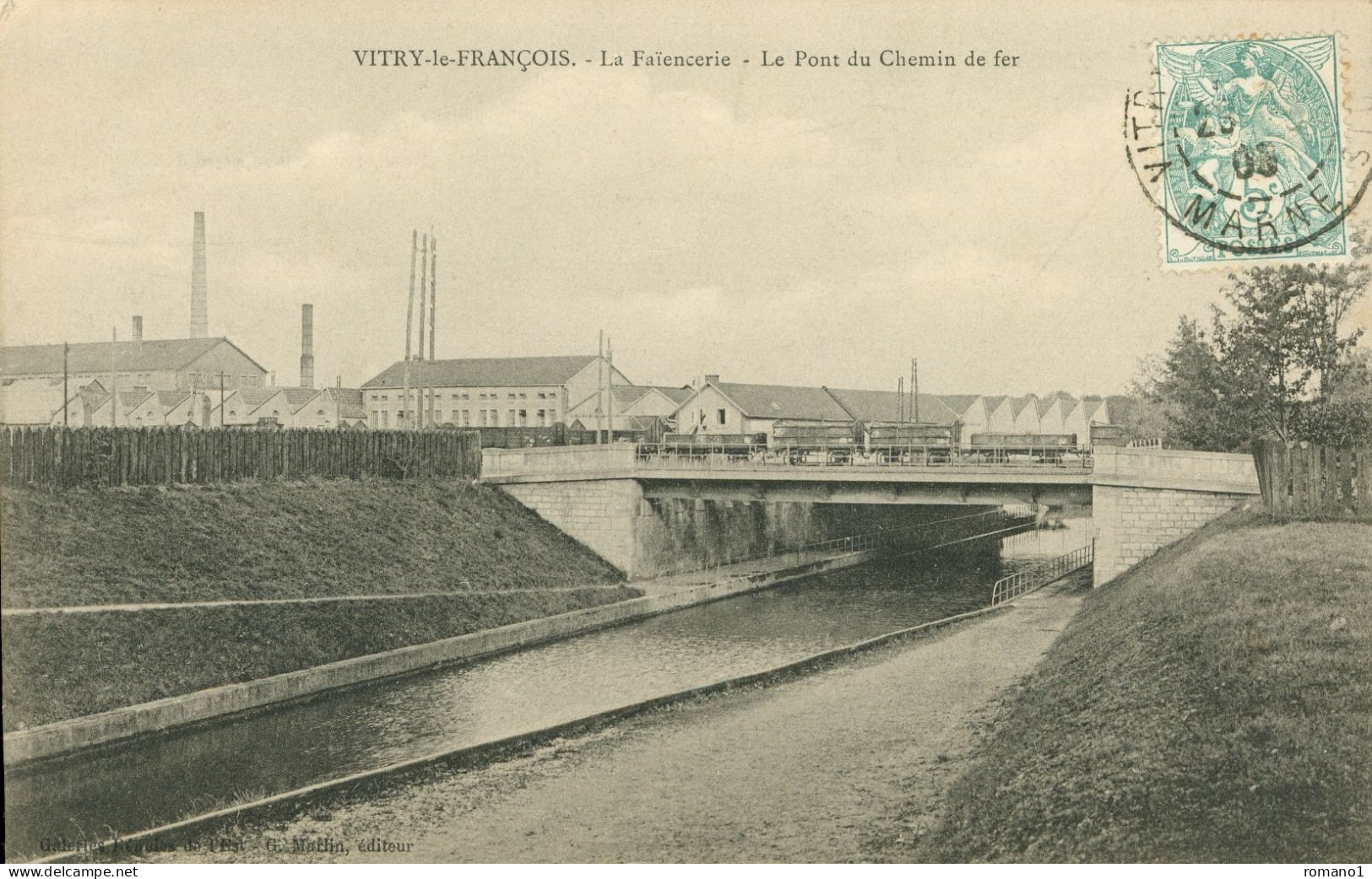 51)   VITRY  Le FRANCOIS  -  La Faïencerie  -  Le Pont Du Chemin De Fer - Vitry-le-François