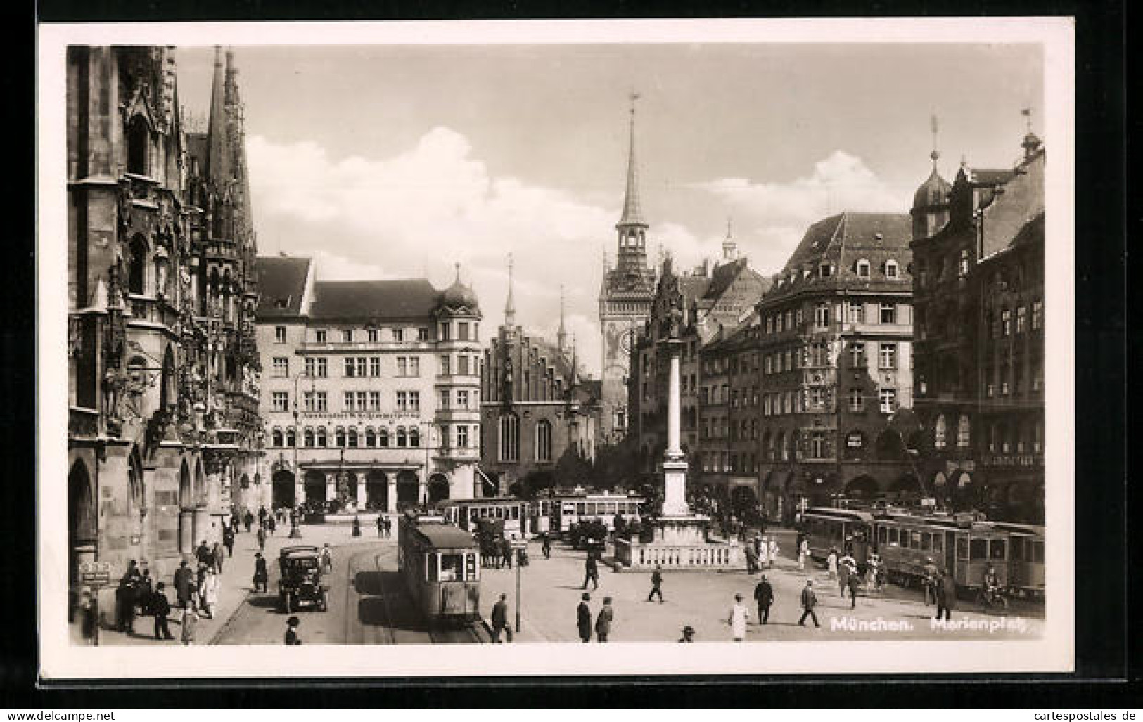 AK München, Strassenbahnen Auf Dem Marienplatz  - Strassenbahnen