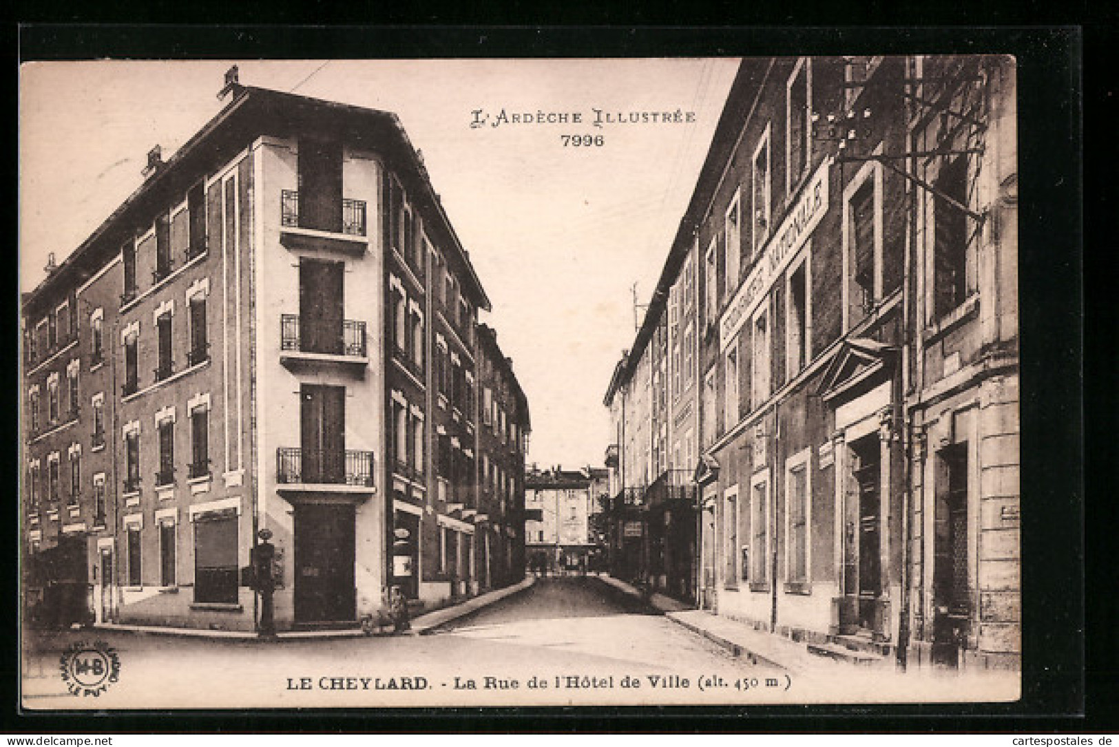 CPA Le Cheylard, La Rue De L` Hotel De Ville  - Le Cheylard