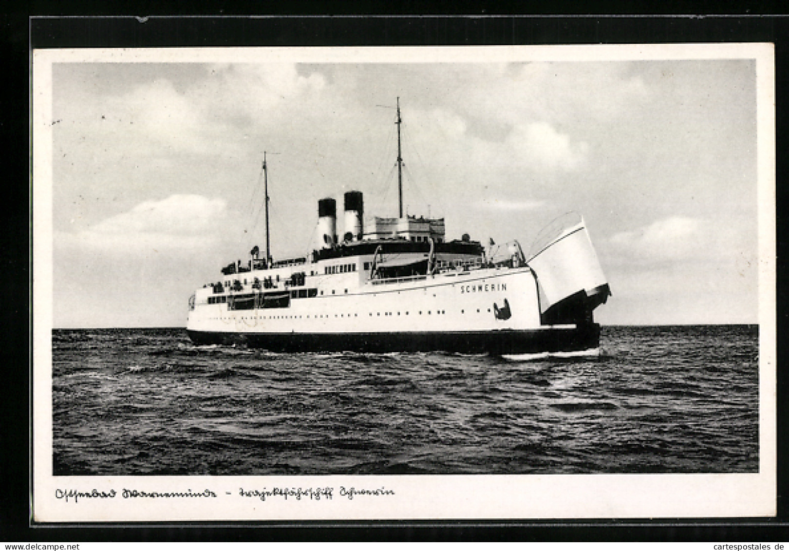 AK Warnemünde, Trajektfährschiff Schwerin öffnet Die Bugklappe  - Sonstige & Ohne Zuordnung