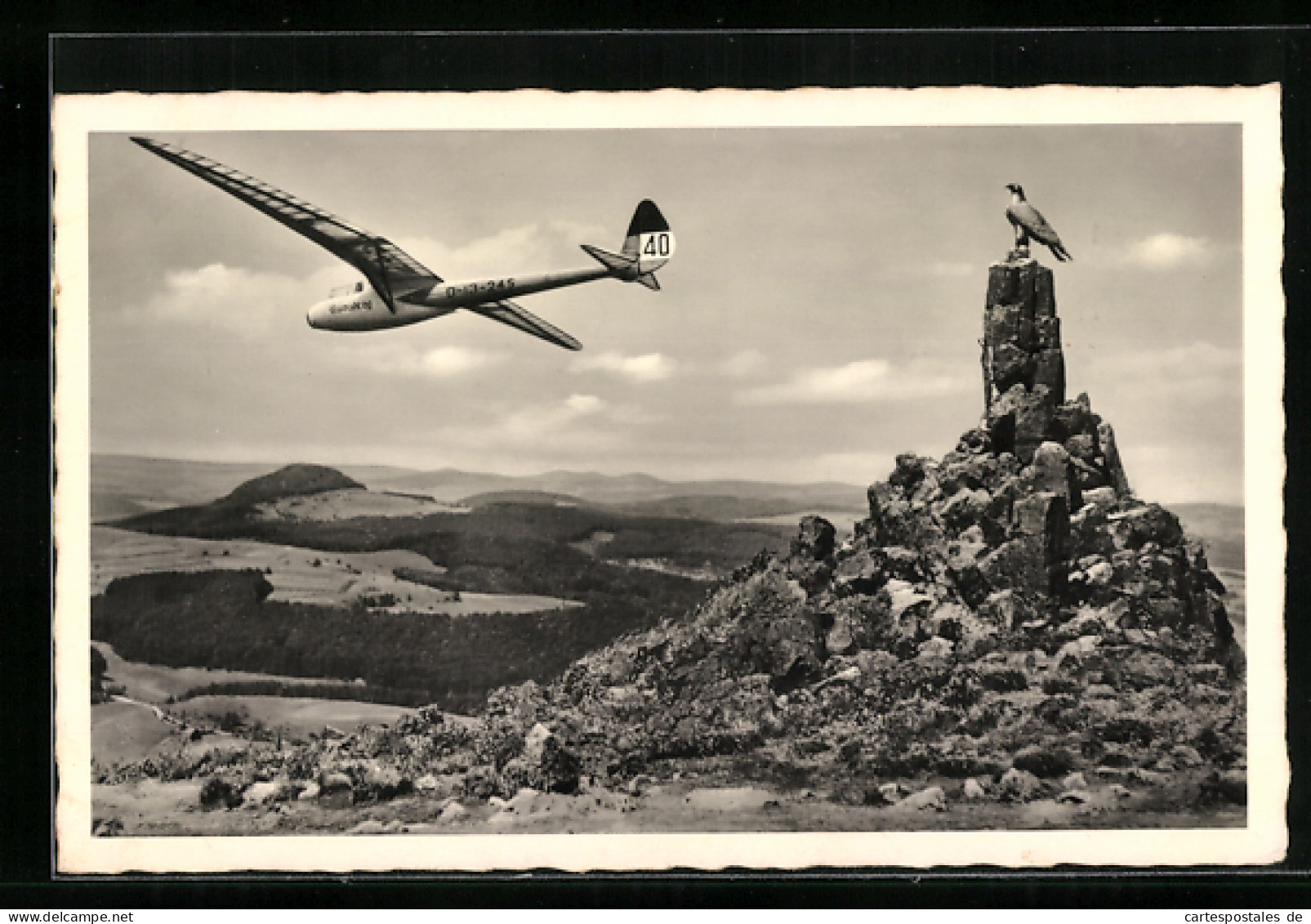 AK Wasserkuppe, Segelflugzeug über Dem Fliegerdenkmal  - Altri & Non Classificati