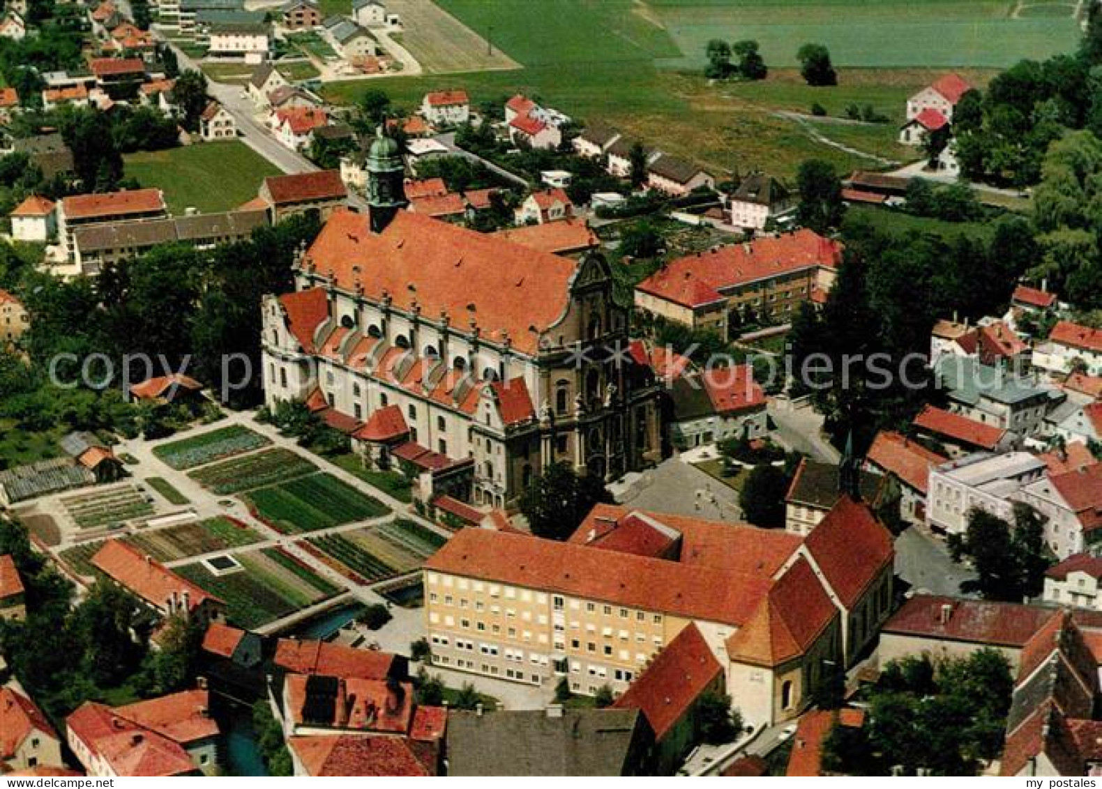 72849824 Altoetting Basilika Bruder-Konrad-Kloster Fliegeraufnahme Altoetting - Altötting