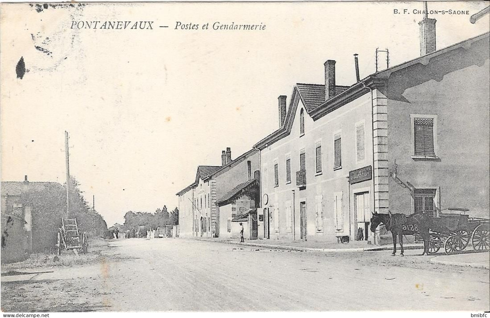 PONTANEVAUX - Postes Et Gendarmerie - Andere & Zonder Classificatie