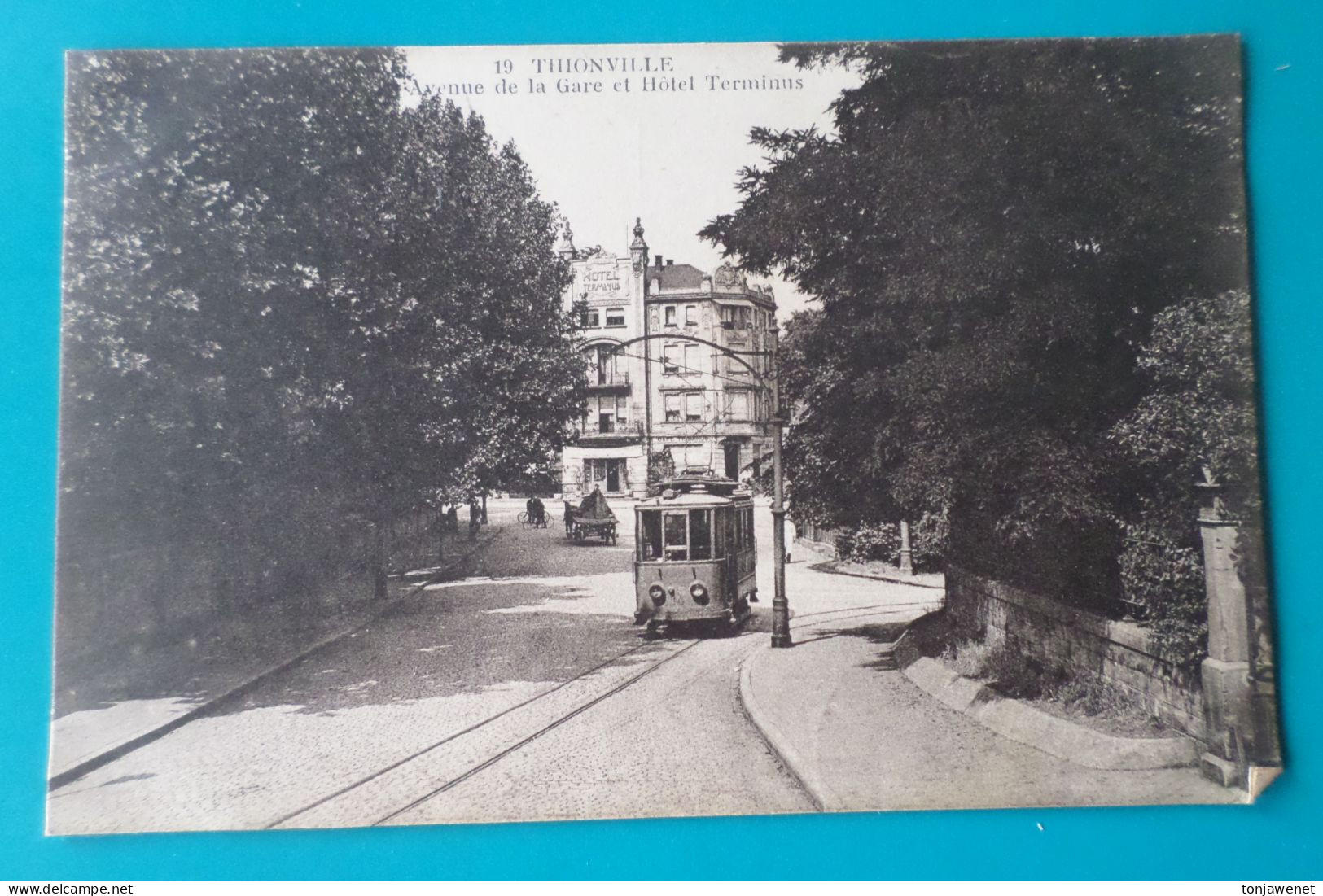 THIONVILLE - Avenue De La Gare Et Hôtel Terminus ( 57 Moselle ) - Thionville