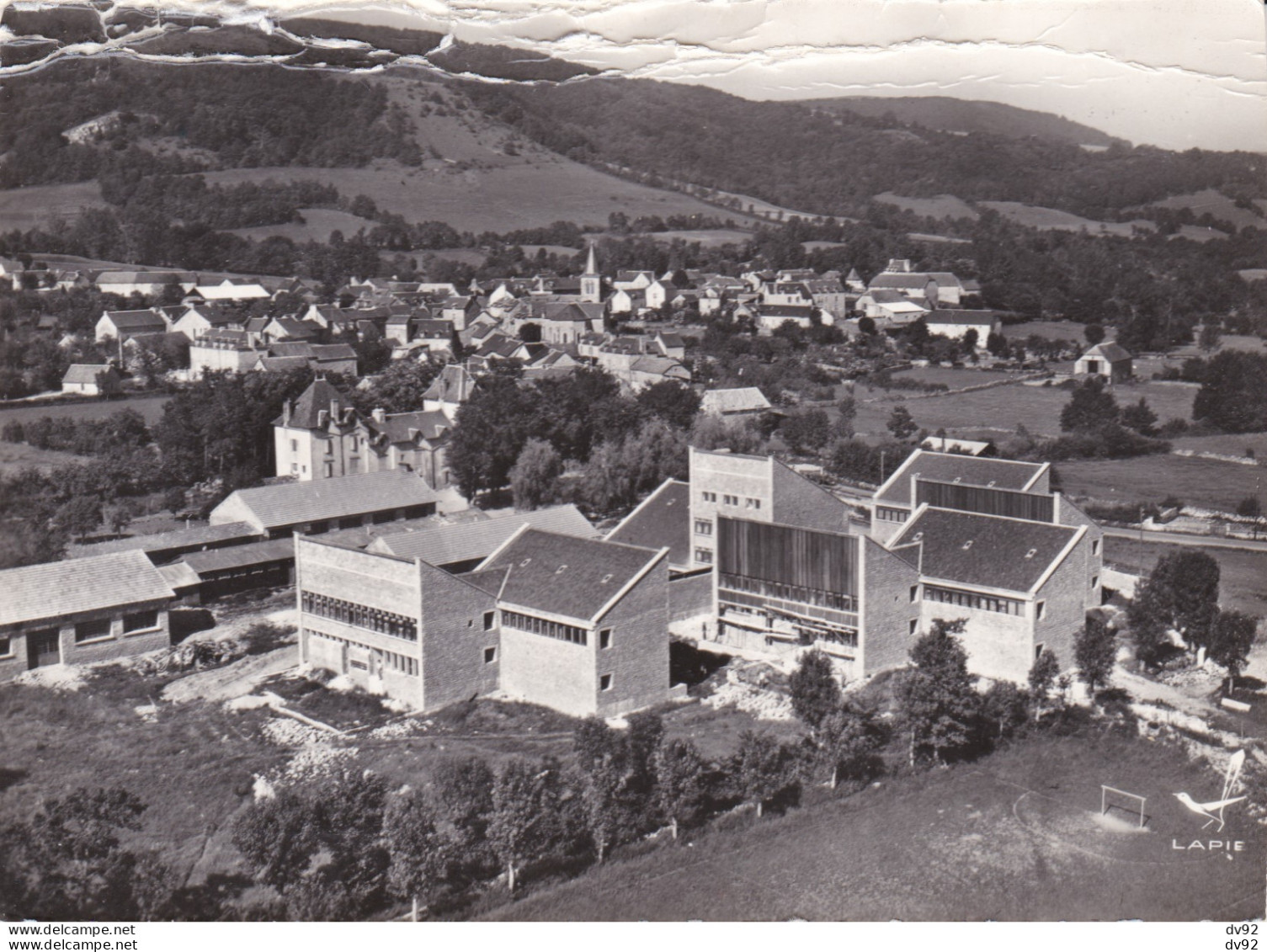 AVEYRON GREZES PAR LAISSAC VOL AU DESSUS DE CENTRE DE FORMATION PROFESSIONNELLE - Autres & Non Classés