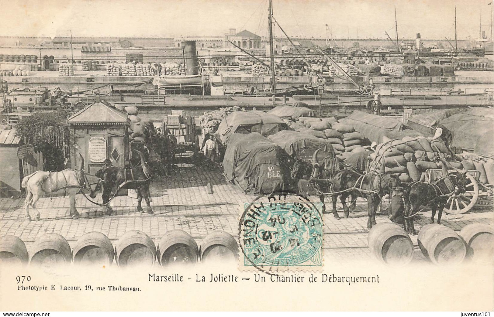 CPA Marseille-La Joliette-Un Chantier De Débarquement-970-Timbre     L2907 - Joliette, Havenzone