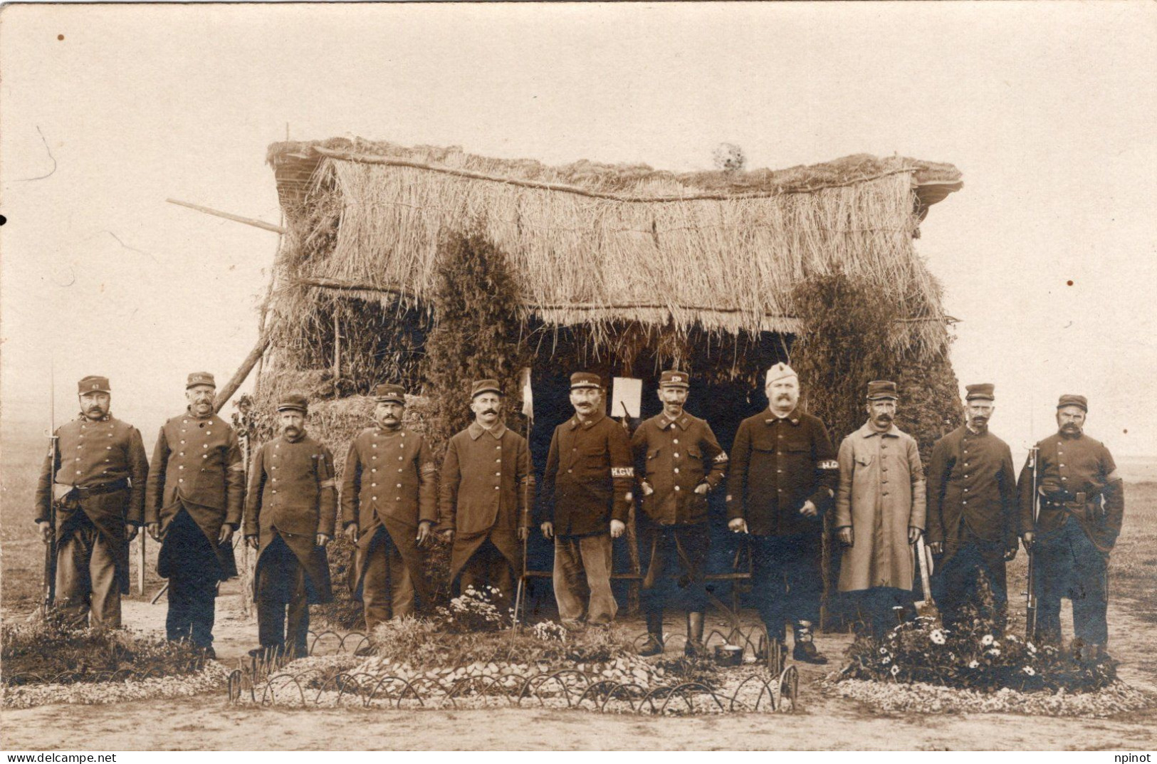 C P A - T H - PHOTO -  Groupe De Soldats - Photographie