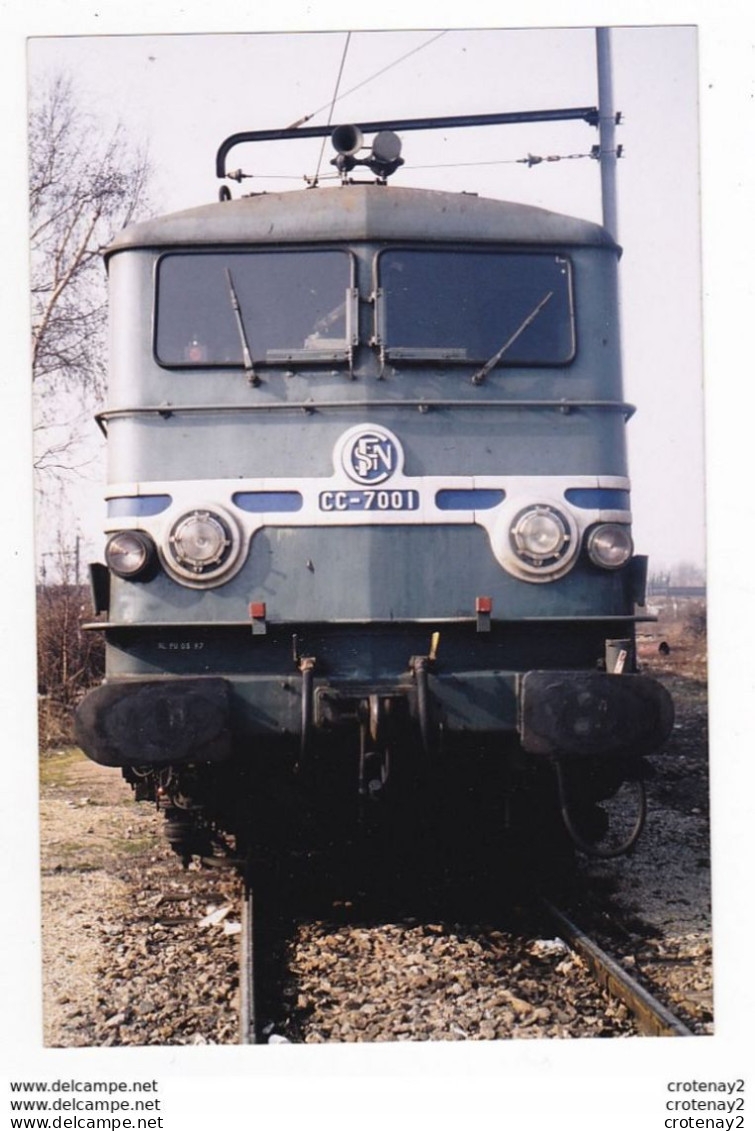 PHOTO Originale TRAIN Wagon Locomotive Electrique SNCF CC 7001 De Face Non Datée - Trenes