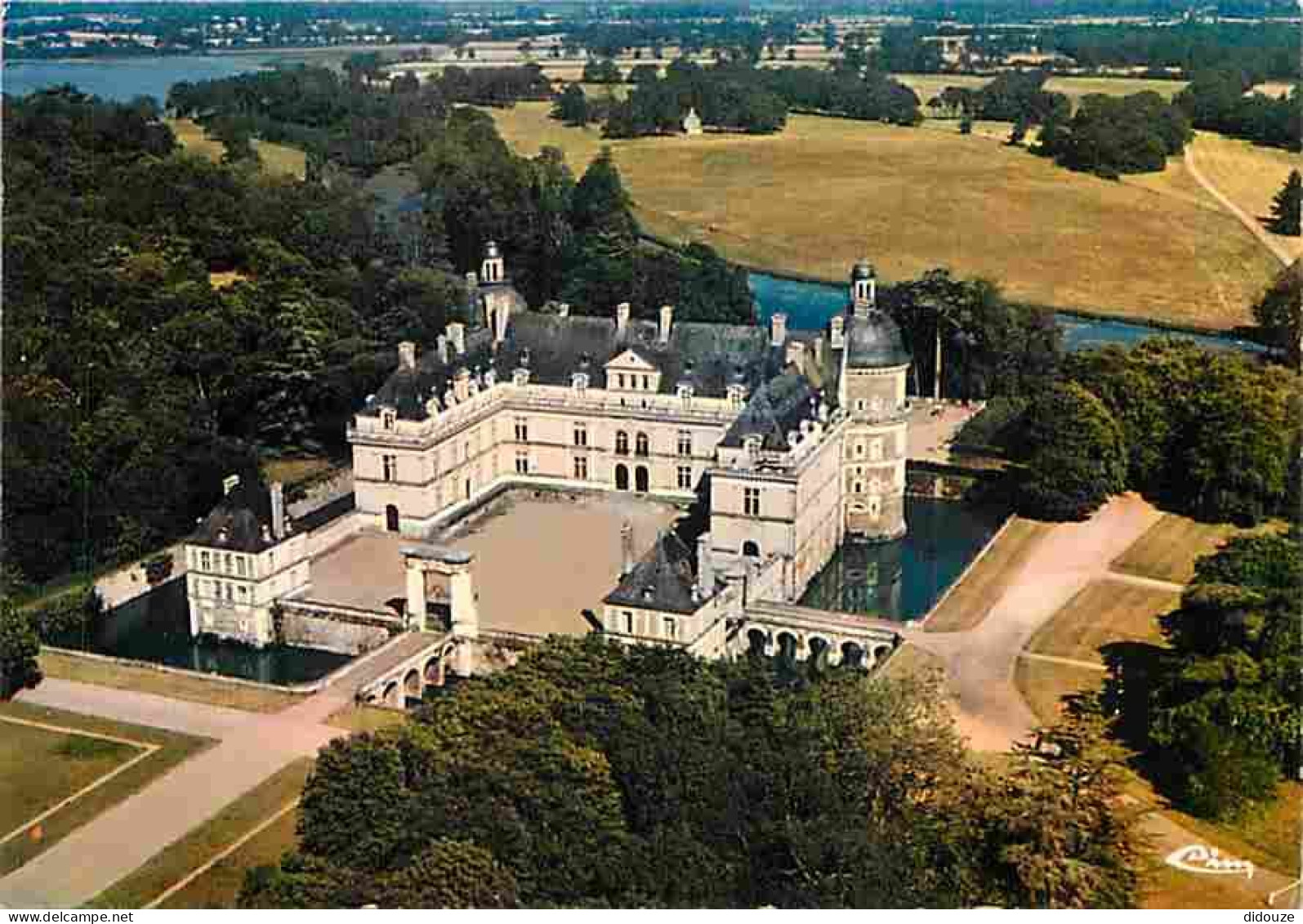 Chateaux - Château De Serrant - Vue Aérienne - Saint Georges Sur Loire - Maine Et Loire - Anjou - Carte Neuve - CPM - Vo - Castles