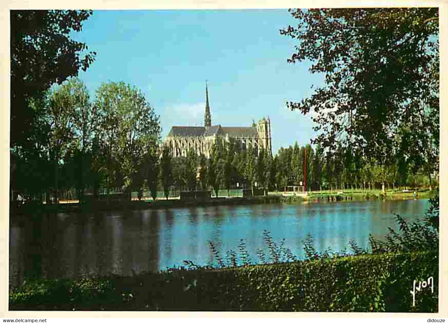 80 - Amiens - La Cathédrale Notre Dame Vue De L'Étang Saint-Pierre - CPM - Voir Scans Recto-Verso - Amiens