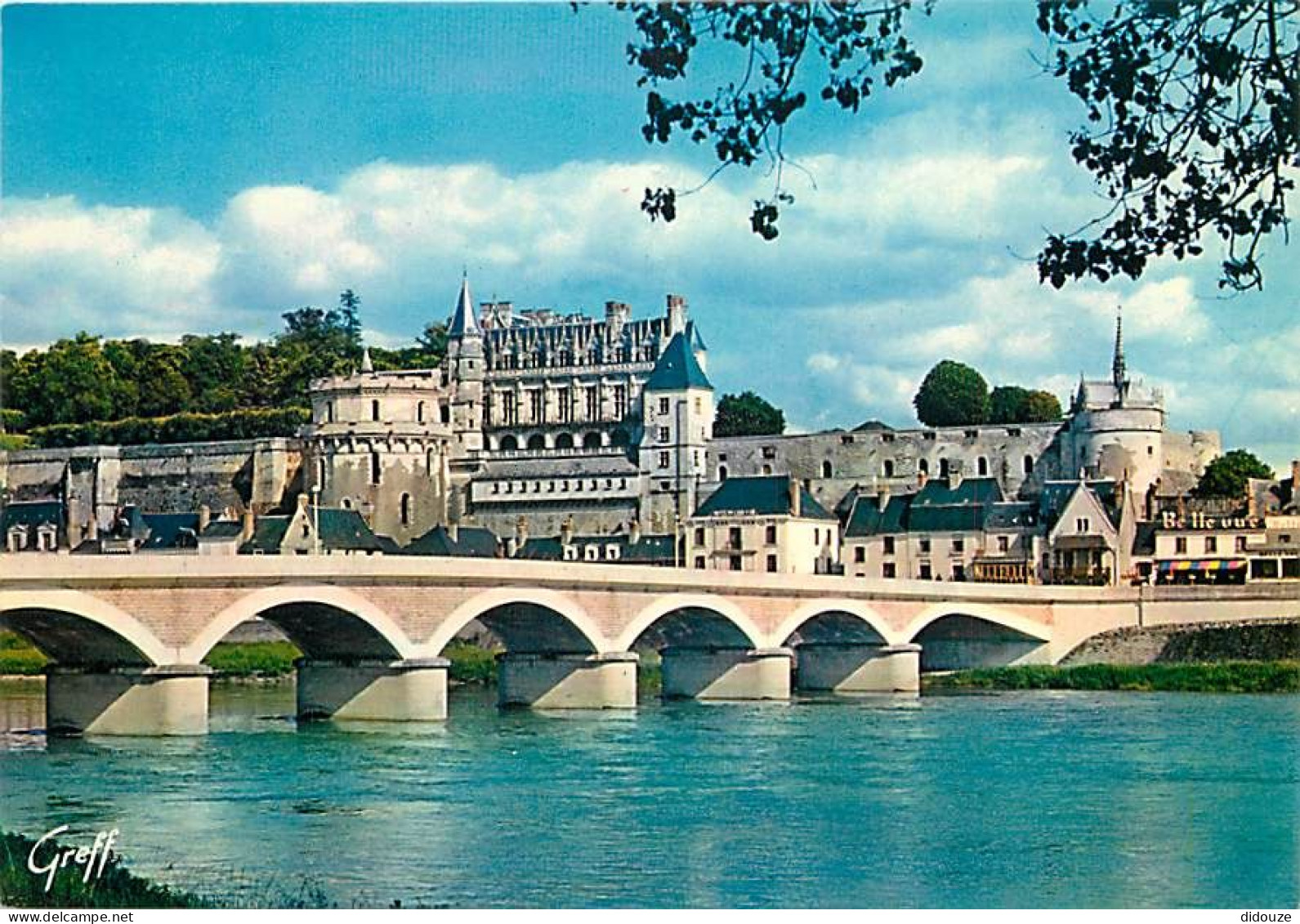 37 - Amboise - Le Château , à L'extrême Droite, La Chapelle - Carte Neuve - CPM - Voir Scans Recto-Verso - Amboise