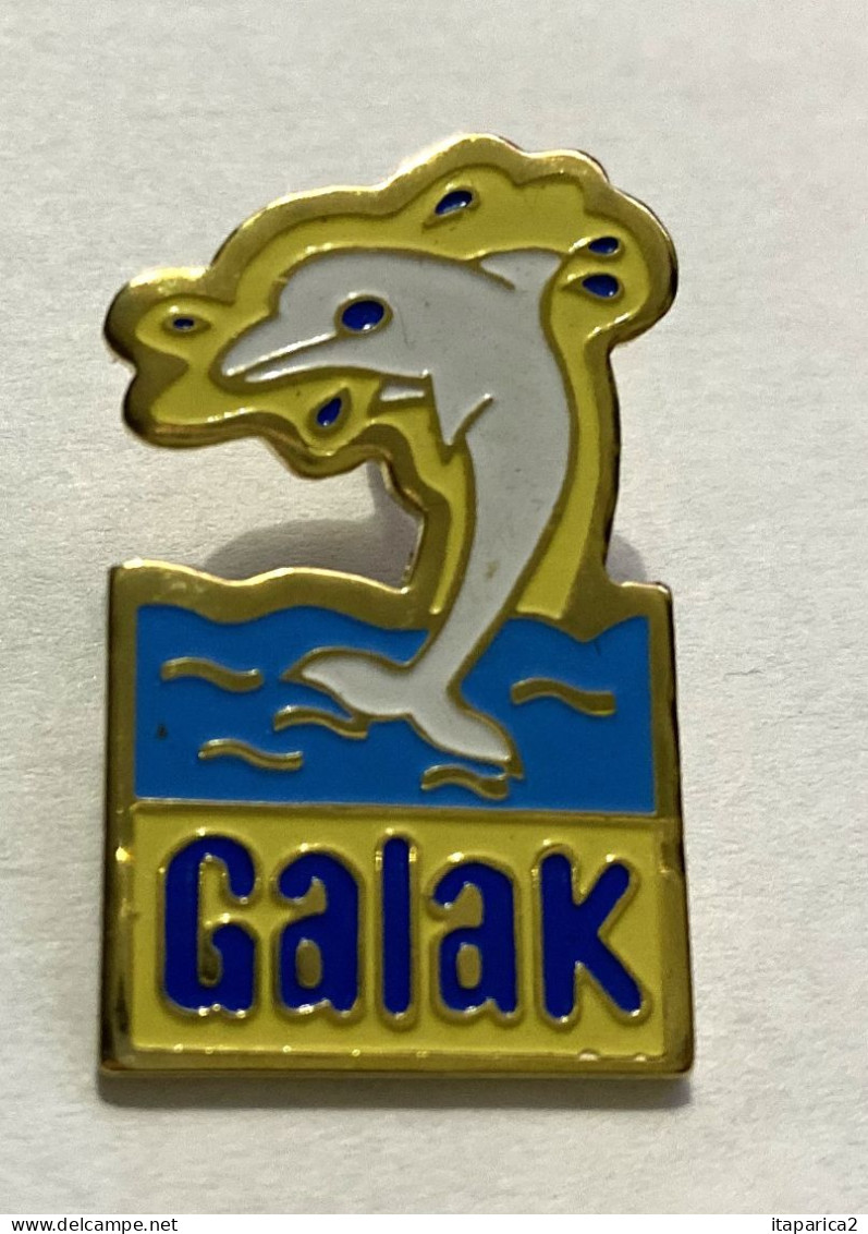 PINS NESTLE CHOCOLAT GALAK / DAUPHIN / 33NAT - Lebensmittel