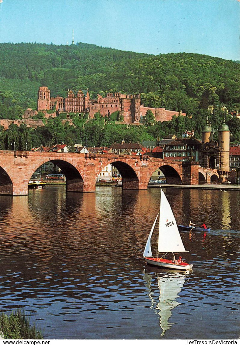 ALLEMAGNE - Heidelberg Am Neckar - Vieux Pont Et Château - Vue D'ensemble - Animé - Bateaux - Carte Postale - Heidelberg