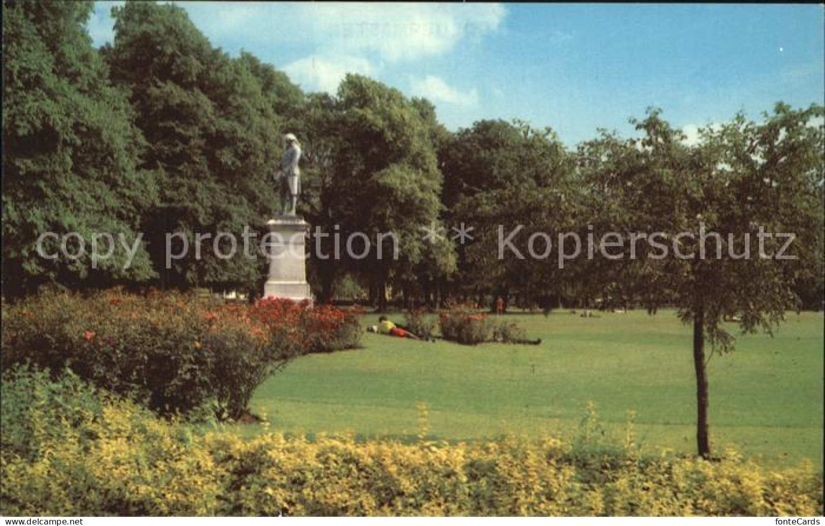 72396944 Gloucester Robert Raikes Statue The Park Gloucester - Other & Unclassified