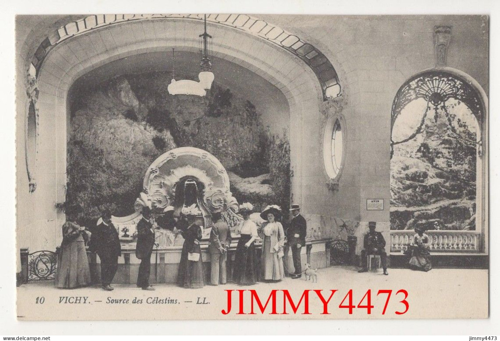 CPA - VICHY - Source Des Célestins ( Bien Animée ) N° 10 - L L - Vichy