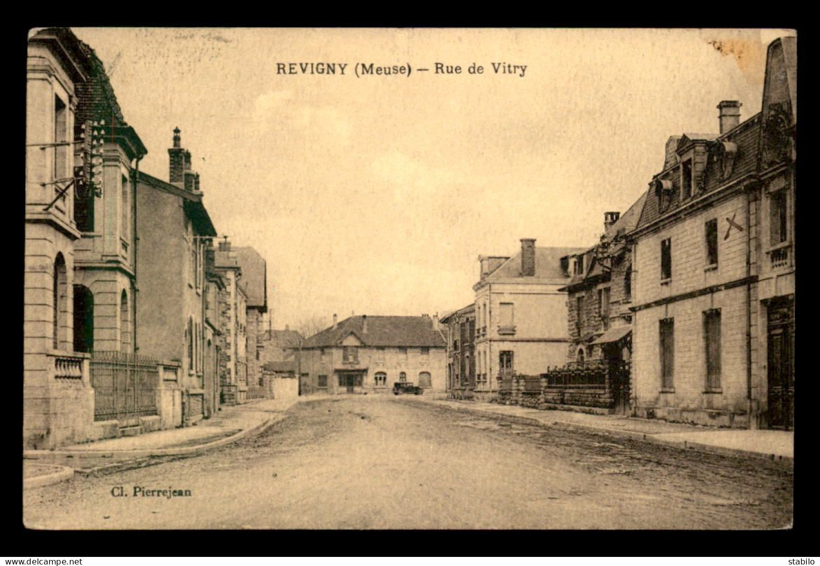 55 - REVIGNY-SUR-ORNAIN - RUE DE VITRY - EDITEUR PIERREJEAN - Revigny Sur Ornain