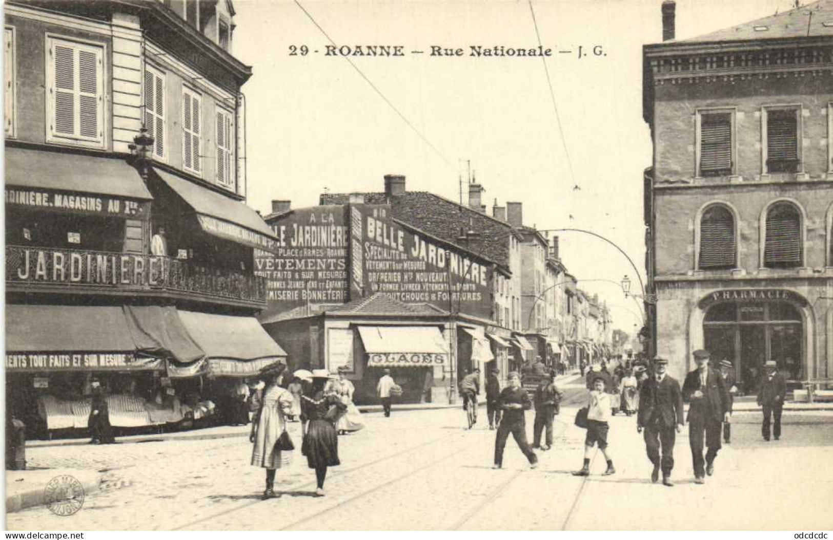ROANNE  Rue Nationale Animée A La BELLLE  JARDINIERE  RV - Roanne