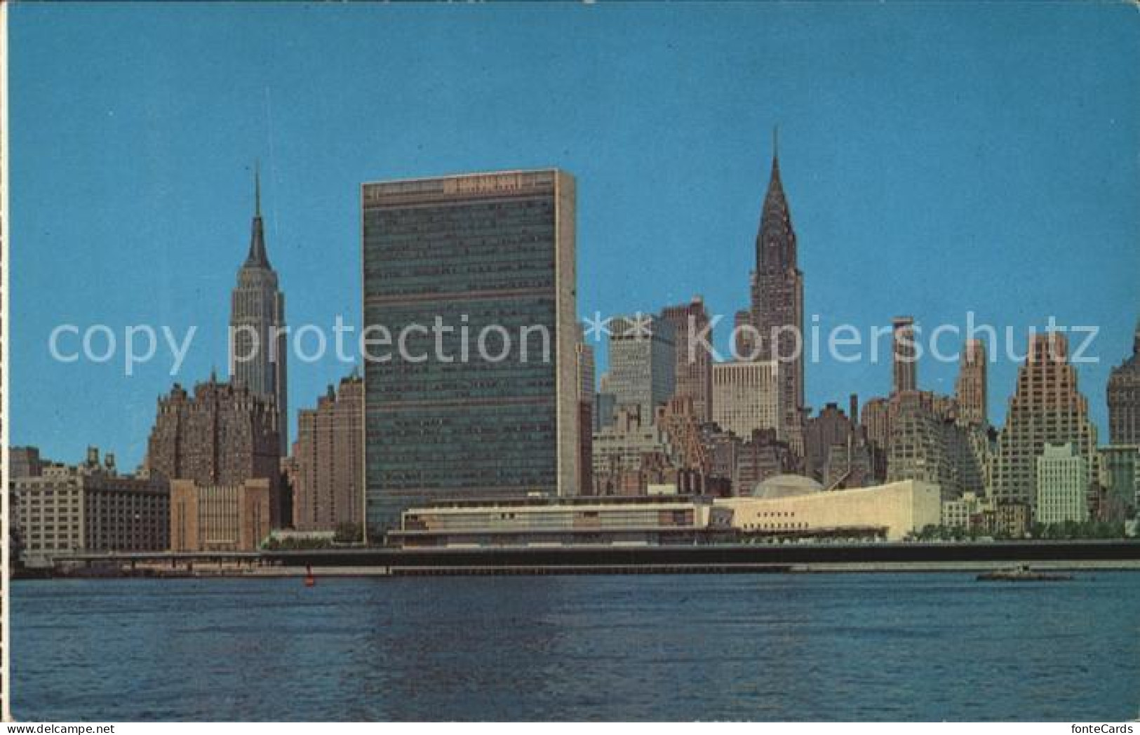 72449728 New_York_City Manhattan  From Across The East River - Andere & Zonder Classificatie