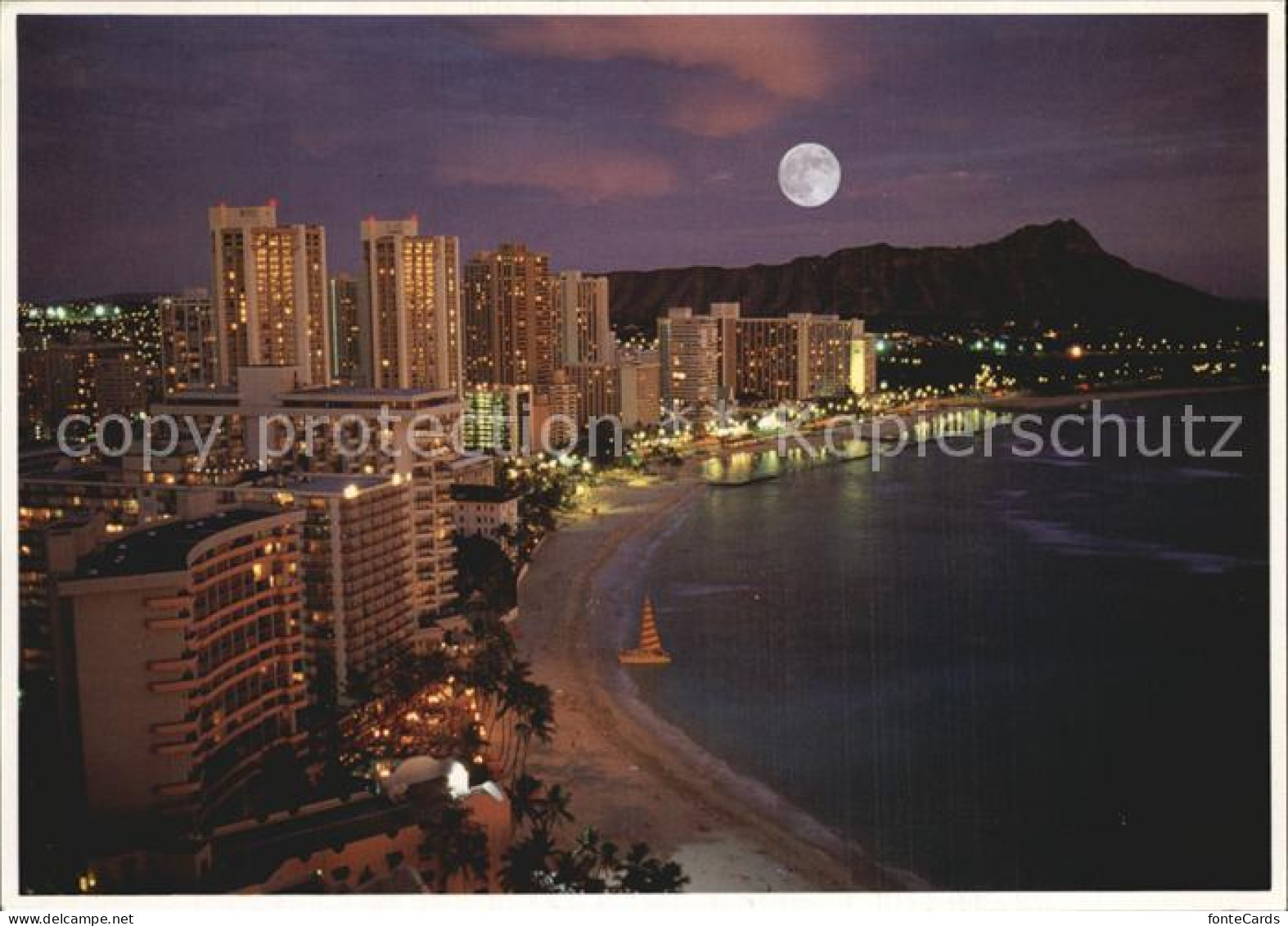 72444702 Honolulu Moon Rising Over Diamond Head Skyline - Other & Unclassified