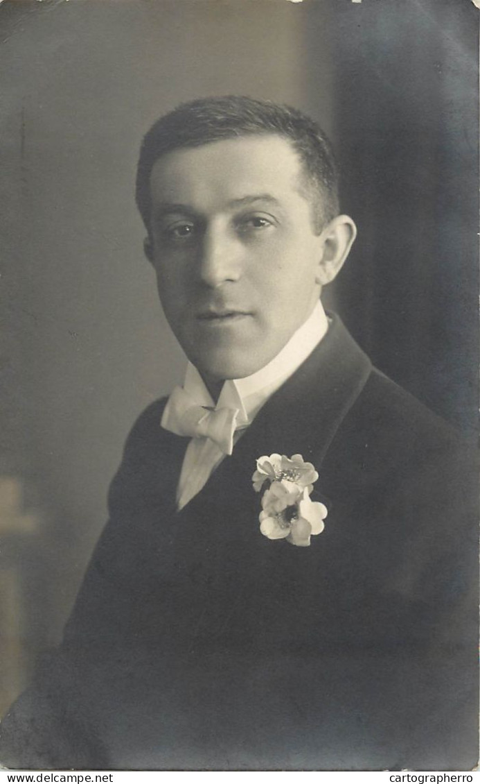 Social History Souvenir Real Photo Munchen Elegant Man Tuxedo Flower - Photographie