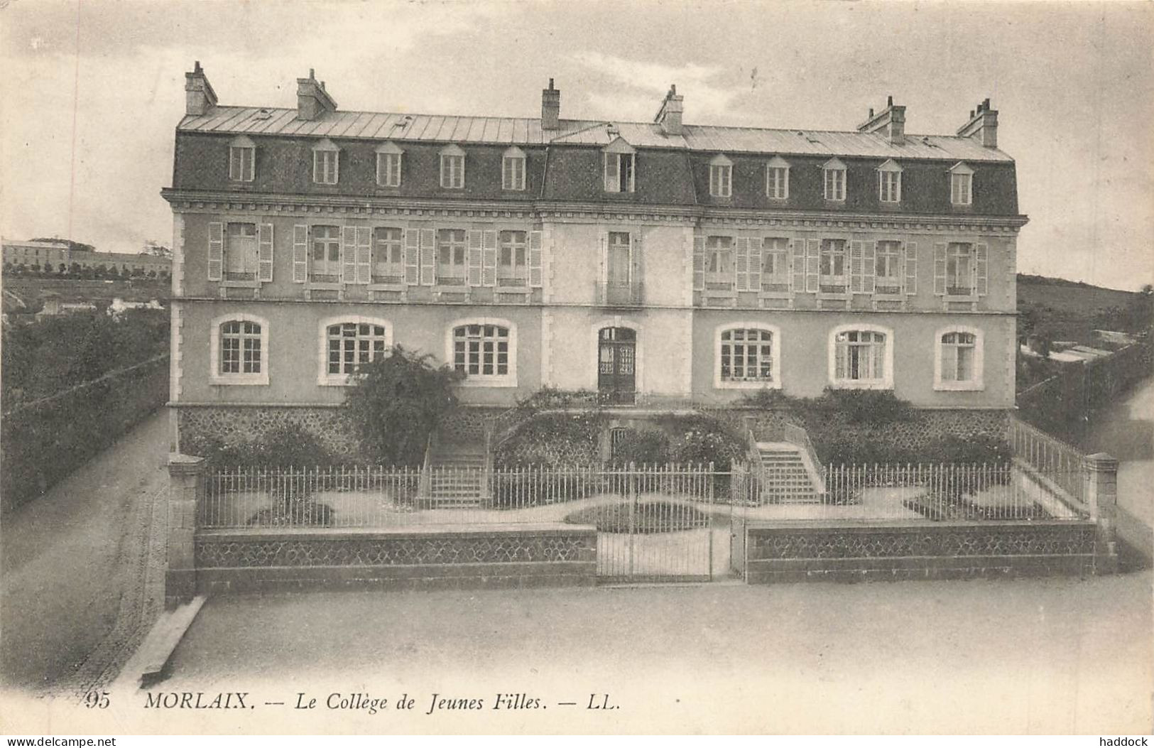 MORLAIX : LE COLLEGE DE JEUNES FILLES - Morlaix