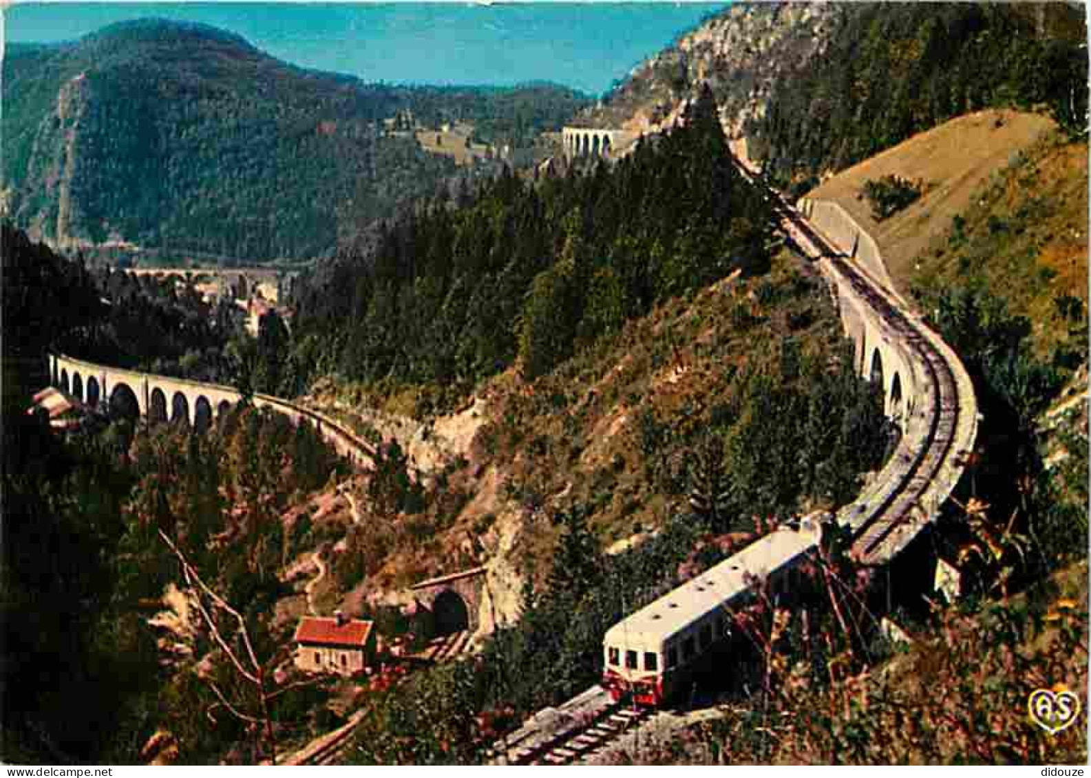 Trains - Morez - Les Viaducs - Marcophilie Au Dos - CPM - Voir Scans Recto-Verso - Eisenbahnen