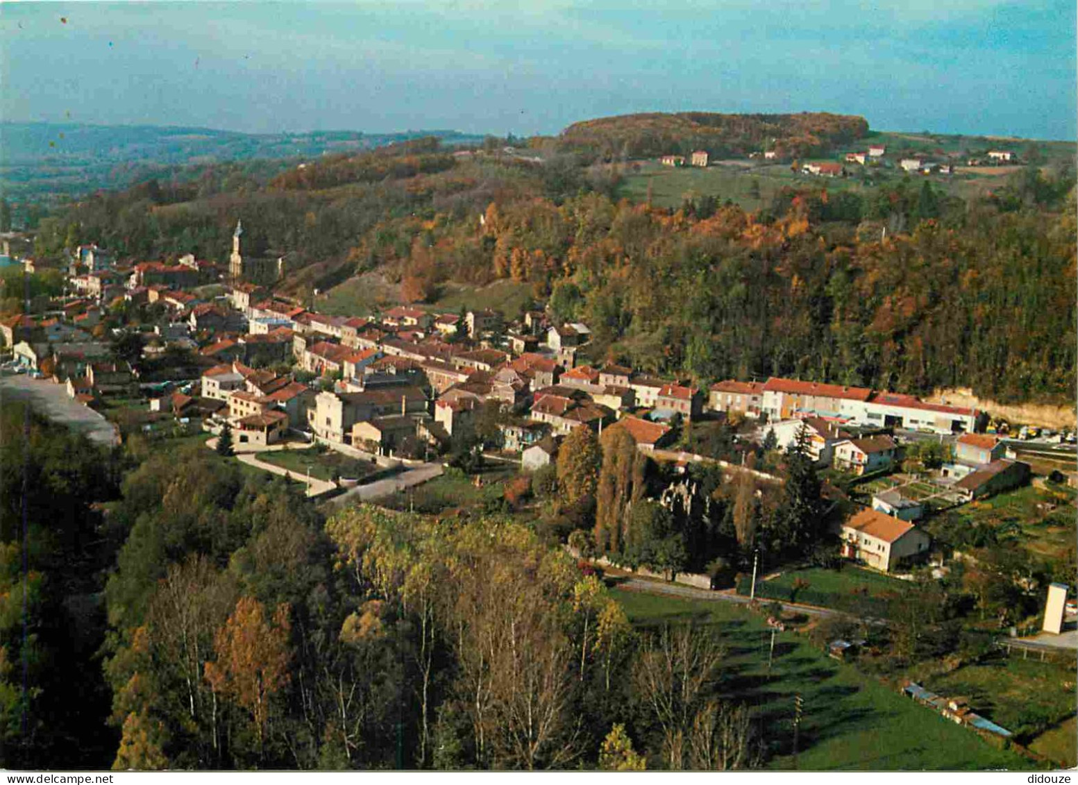 26 - Hauterives - Vue Générale Aérienne Du Village Médiéval Et Son Château - CPM - Carte Neuve - Voir Scans Recto-Verso - Hauterives