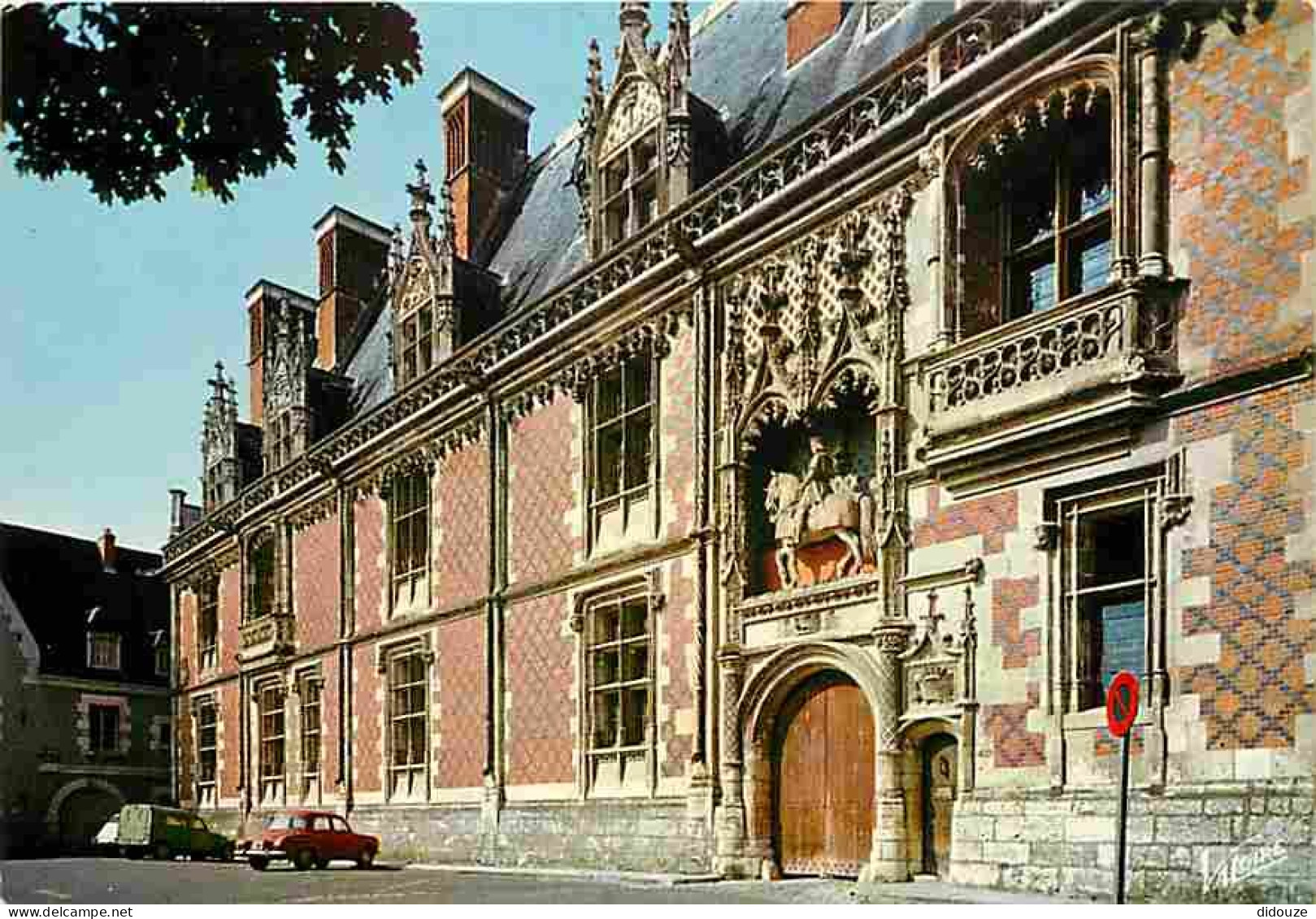 41 - Blois - Entrée Du Château - L'aile Louis XIl Avec Sa Porte Surmontée Du Porc-épic Et De La Statue équeètre Du Roi - - Blois