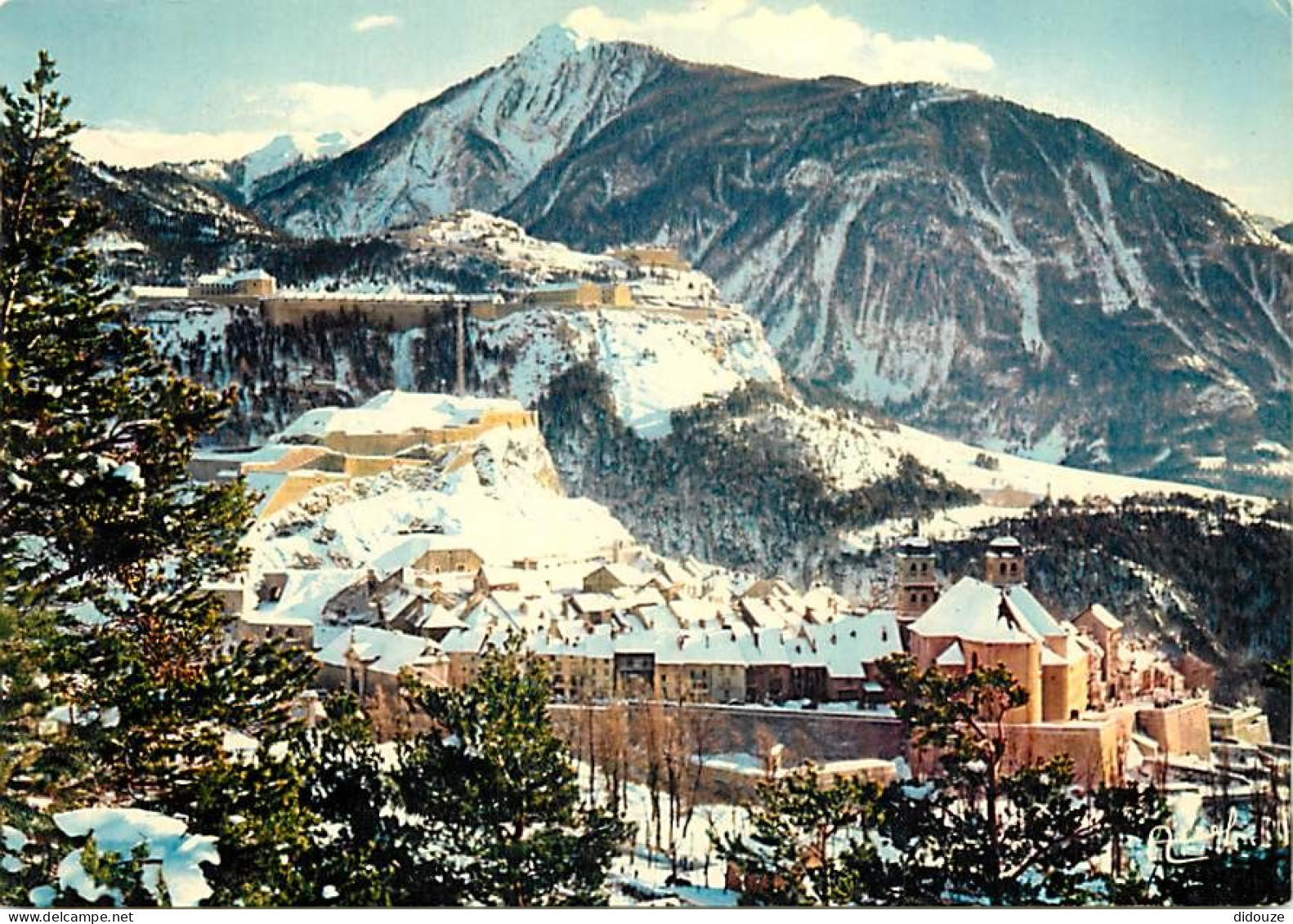 05 - Briançon - La Citadelle Fortifiée Par Vauban Et Les Forts Endormis Sous La Neige - Hiver - Neige - CPM - Voir Scans - Briancon