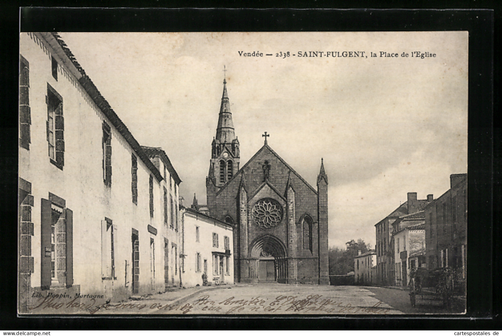 CPA Saint-Fulgent, La Place De L`Église  - Autres & Non Classés