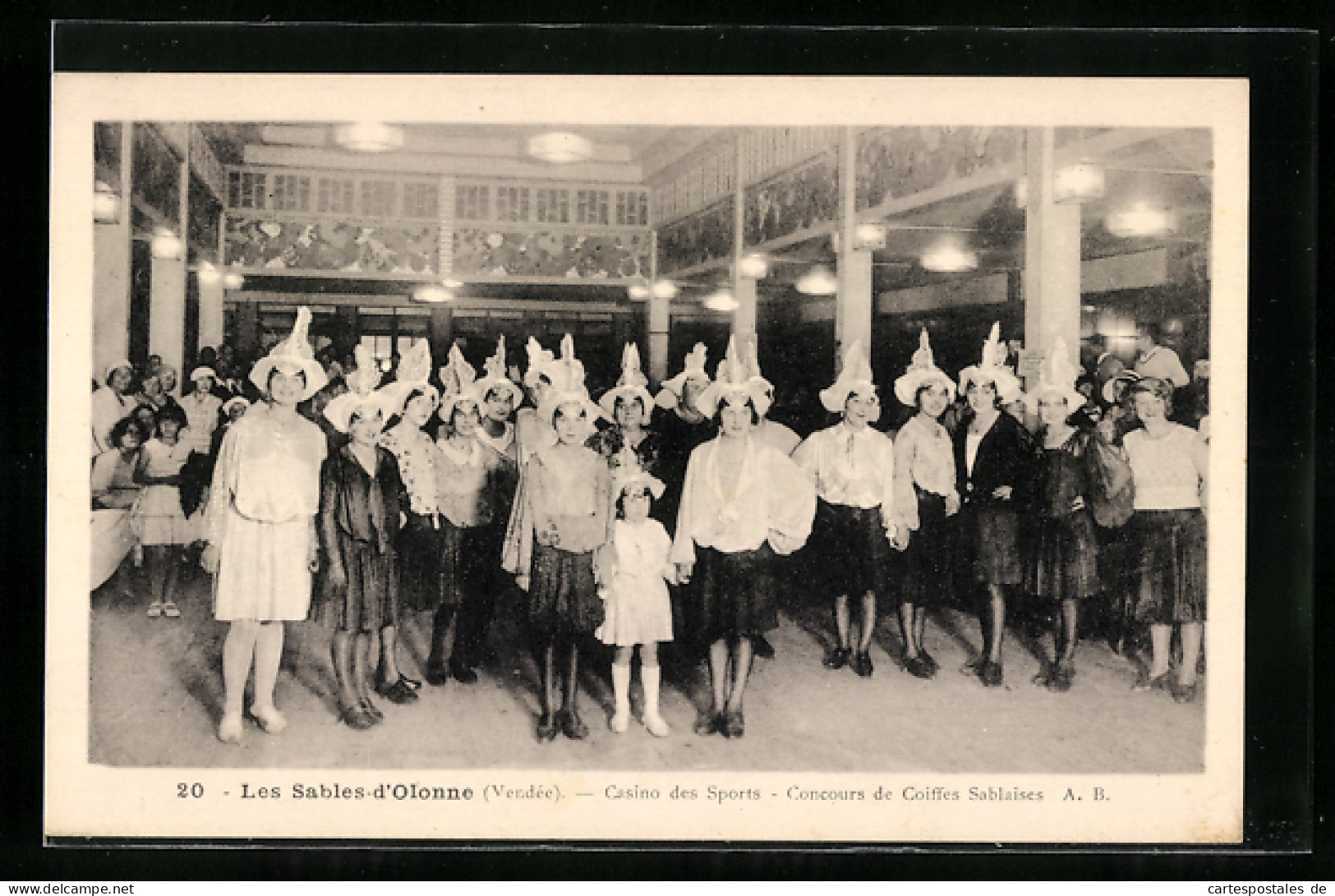 CPA Les Sables D`Olonne, Casino Des Sports, Concours De Coiffes Sablaises  - Sables D'Olonne