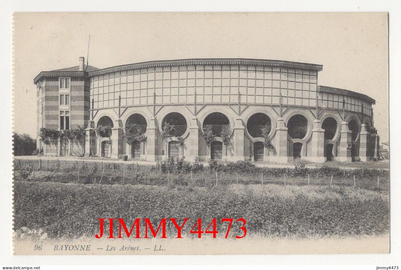 CPA - BAYONNE - Les Arènes -  N° 96 - L L - Bayonne